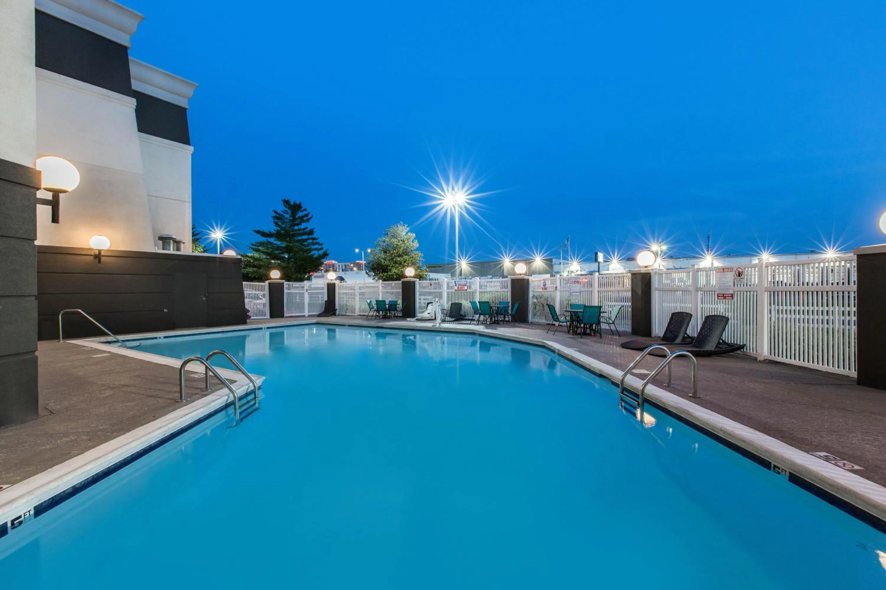 Pool view in La Quinta by Wyndham Goodlettsville - Nashville