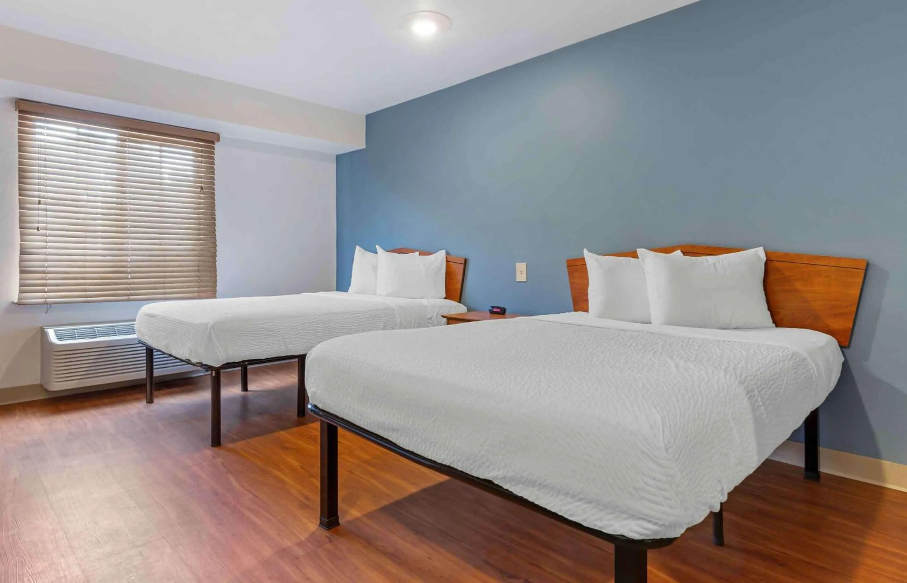 Bedroom, Bed in Extended Stay America Select Suites - Fayetteville - West
