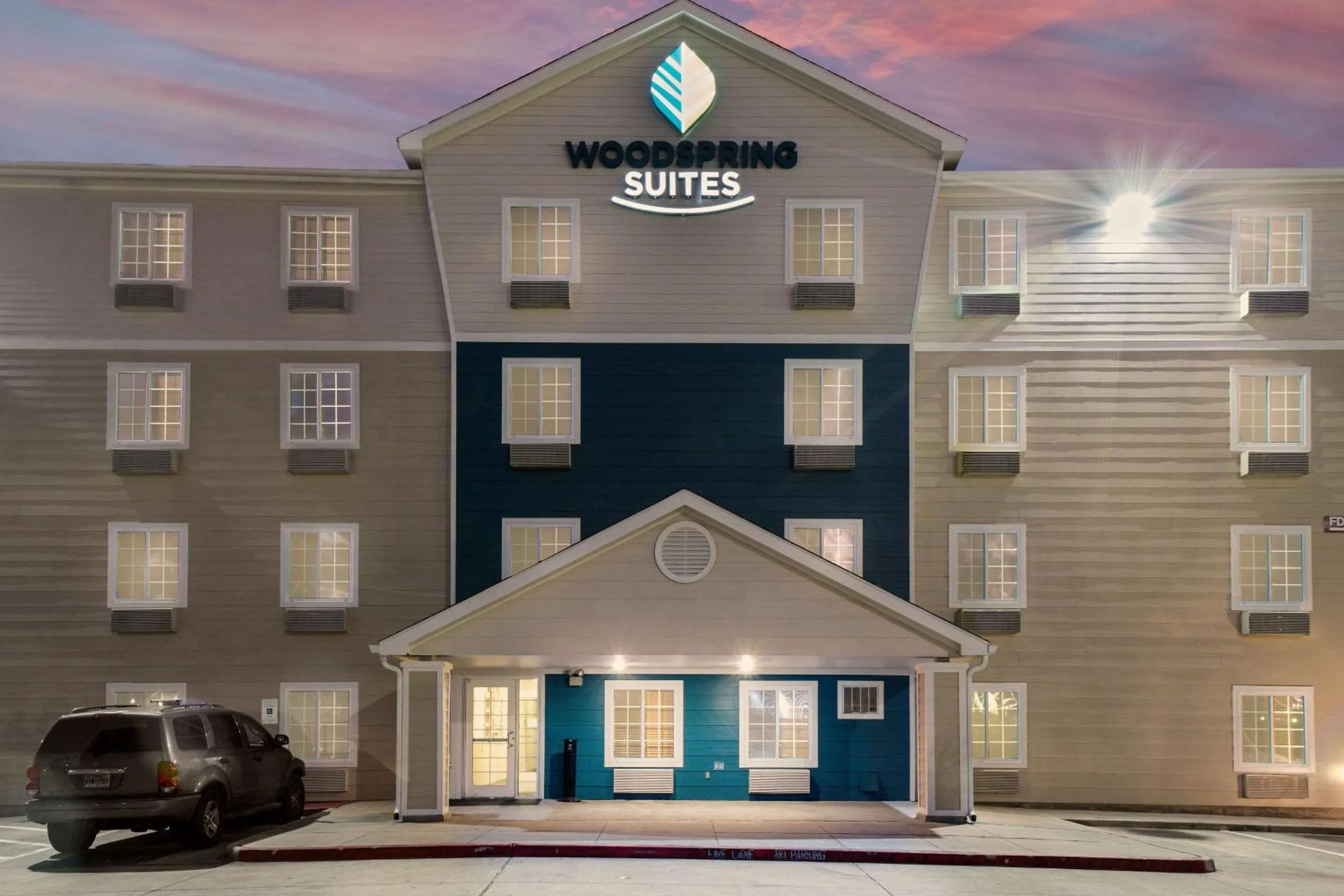 Property building in WoodSpring Suites Houston I-45 Airtex