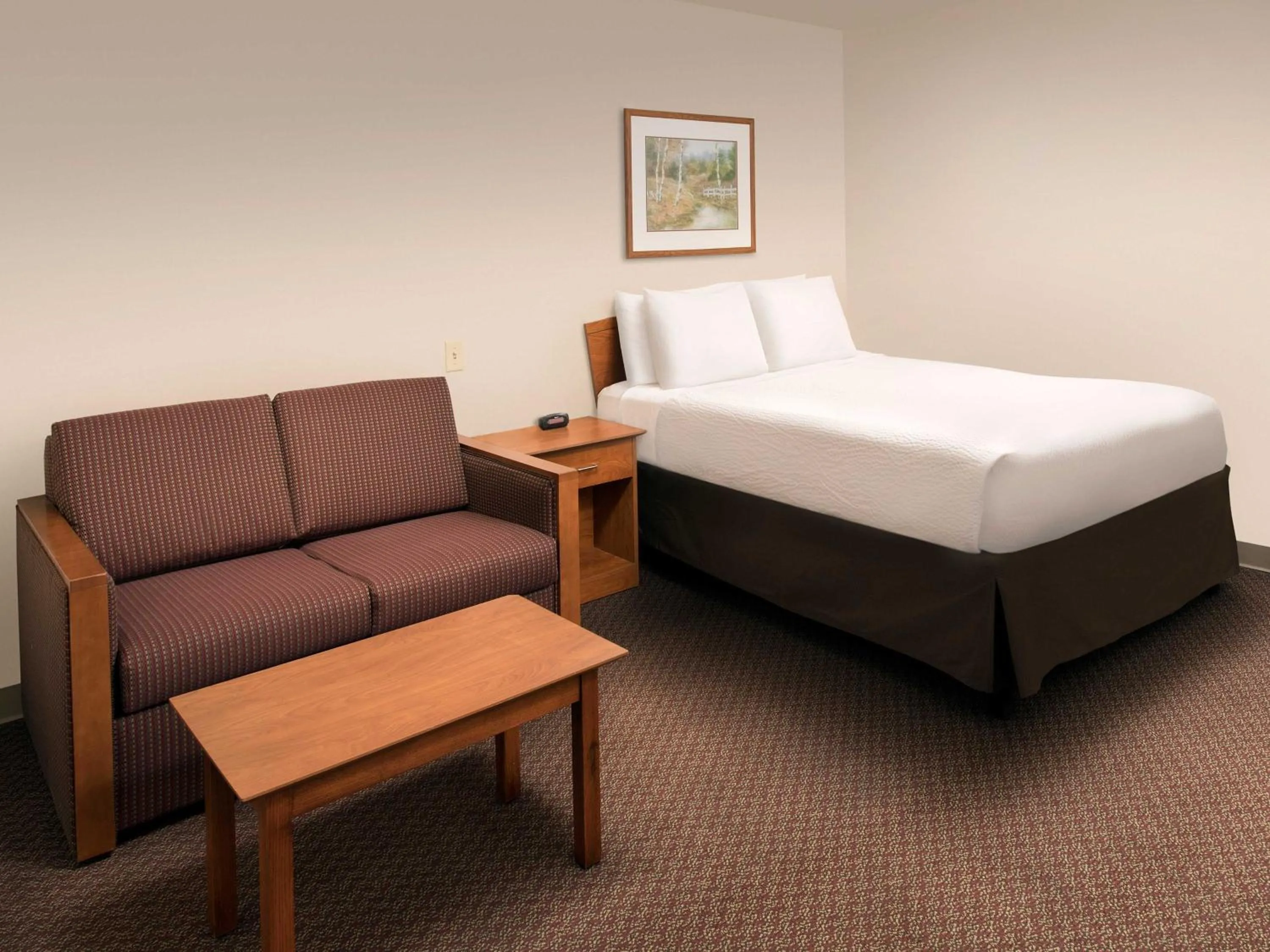 Bedroom, Bed in Extended Stay America Select Suites - Salt Lake City - West Valley City