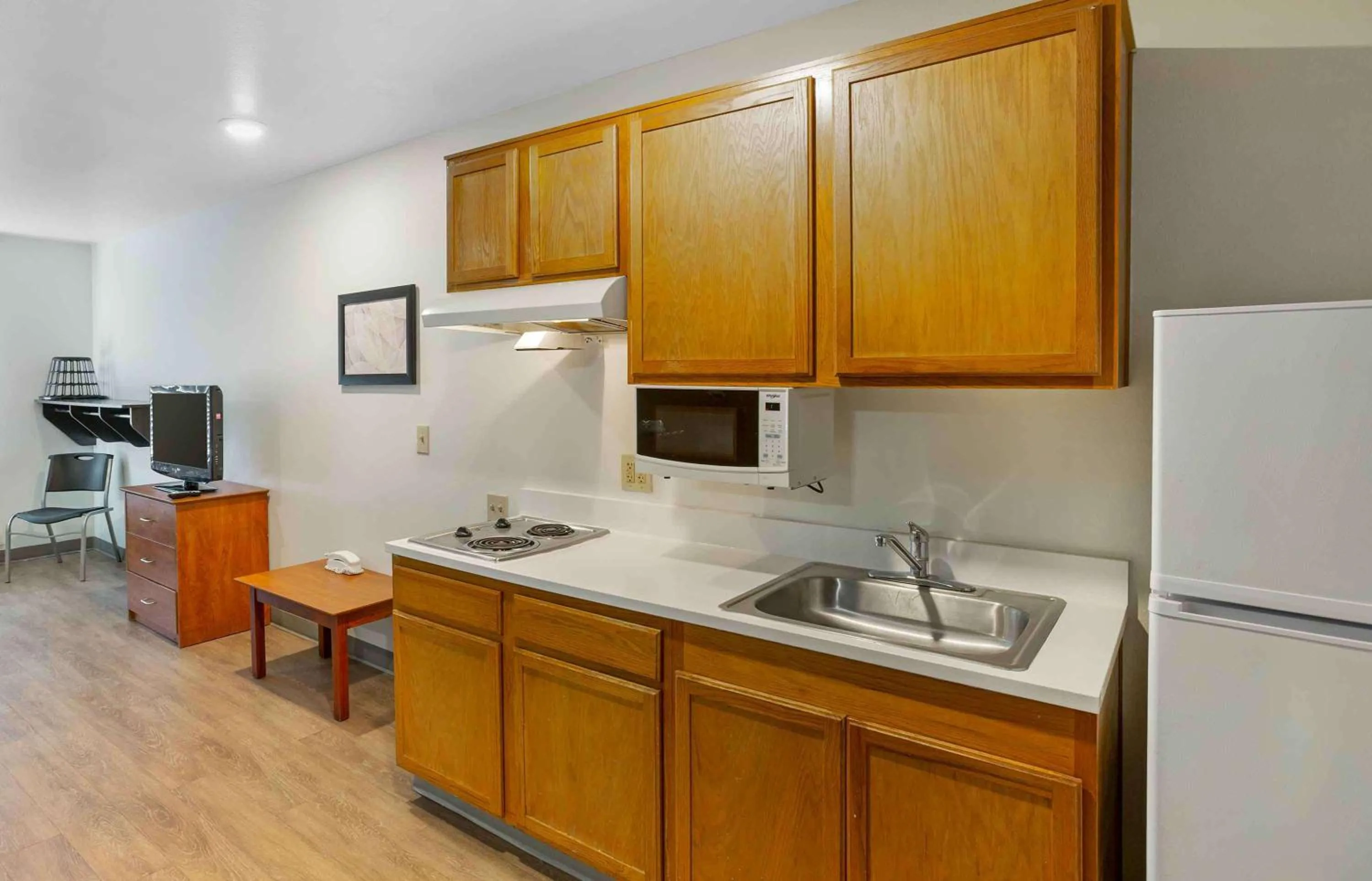 Bedroom in Extended Stay America Select Suites - Salt Lake City - West Valley City