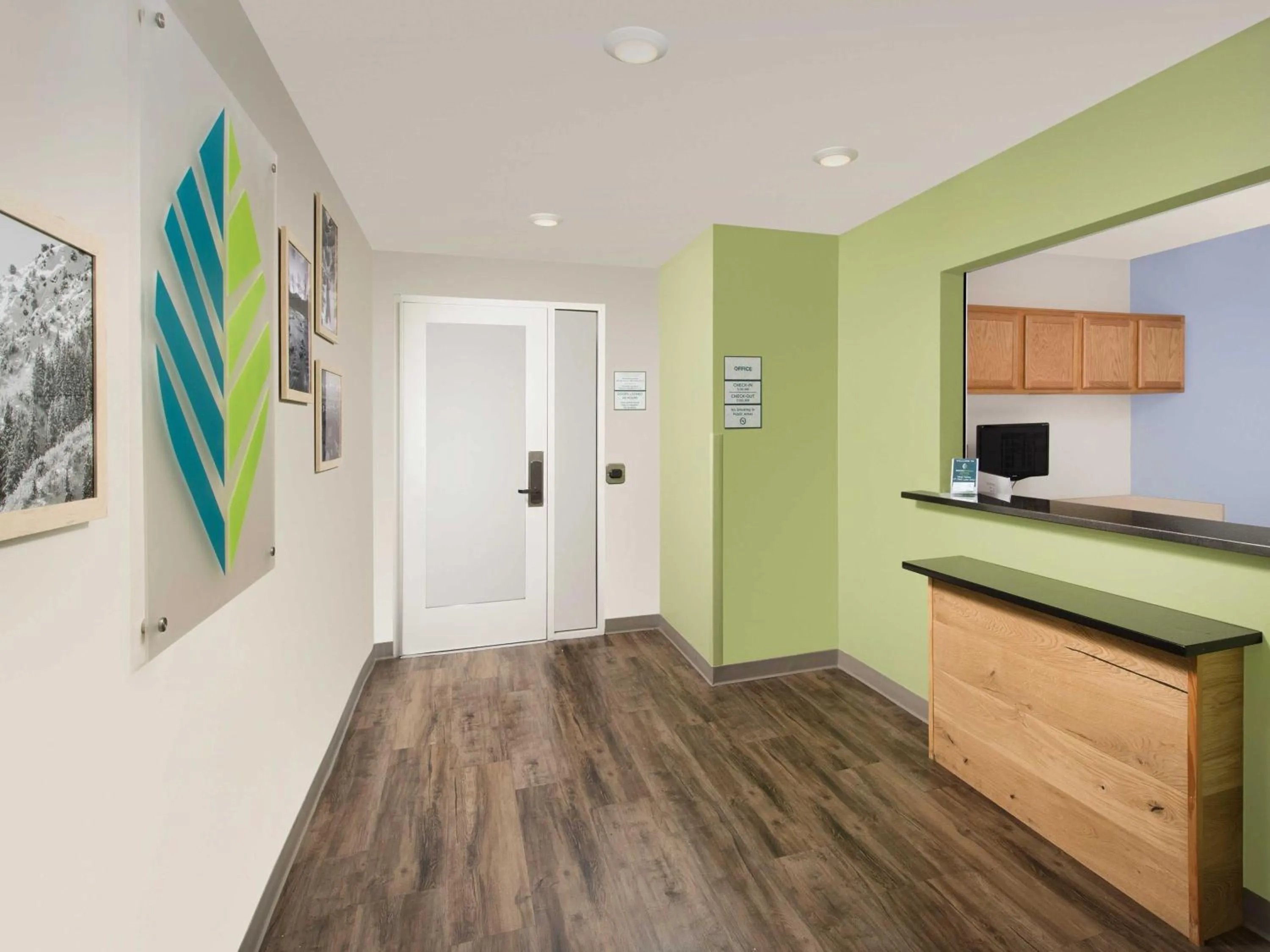 Lobby or reception in Extended Stay America Select Suites - Salt Lake City - West Valley City