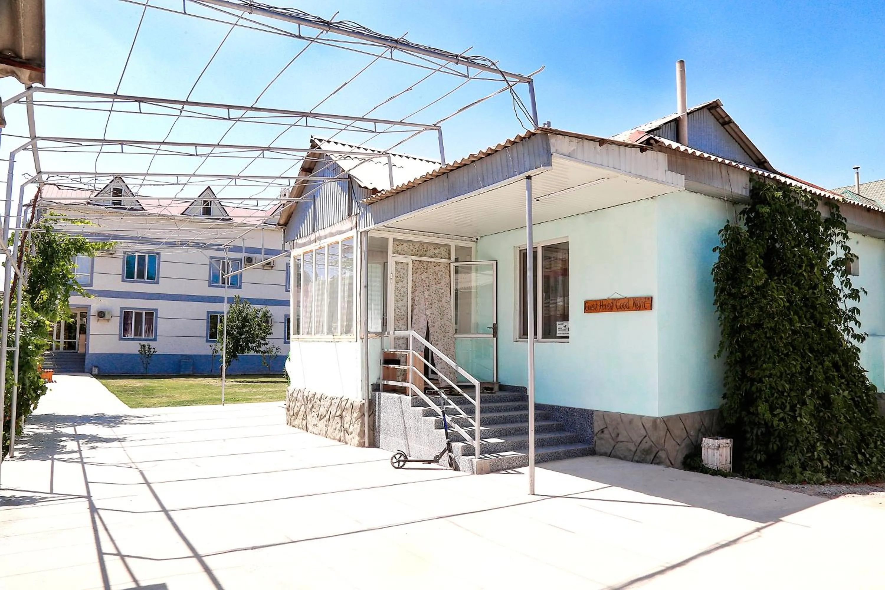 Property building in Hotel Good Night