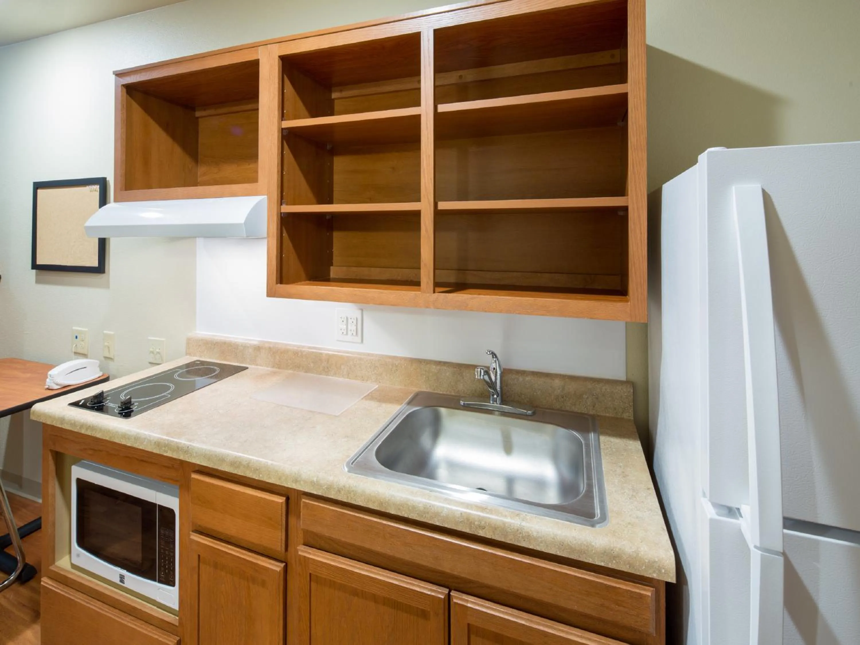 Kitchen or kitchenette in WoodSpring Suites Kansas City Liberty