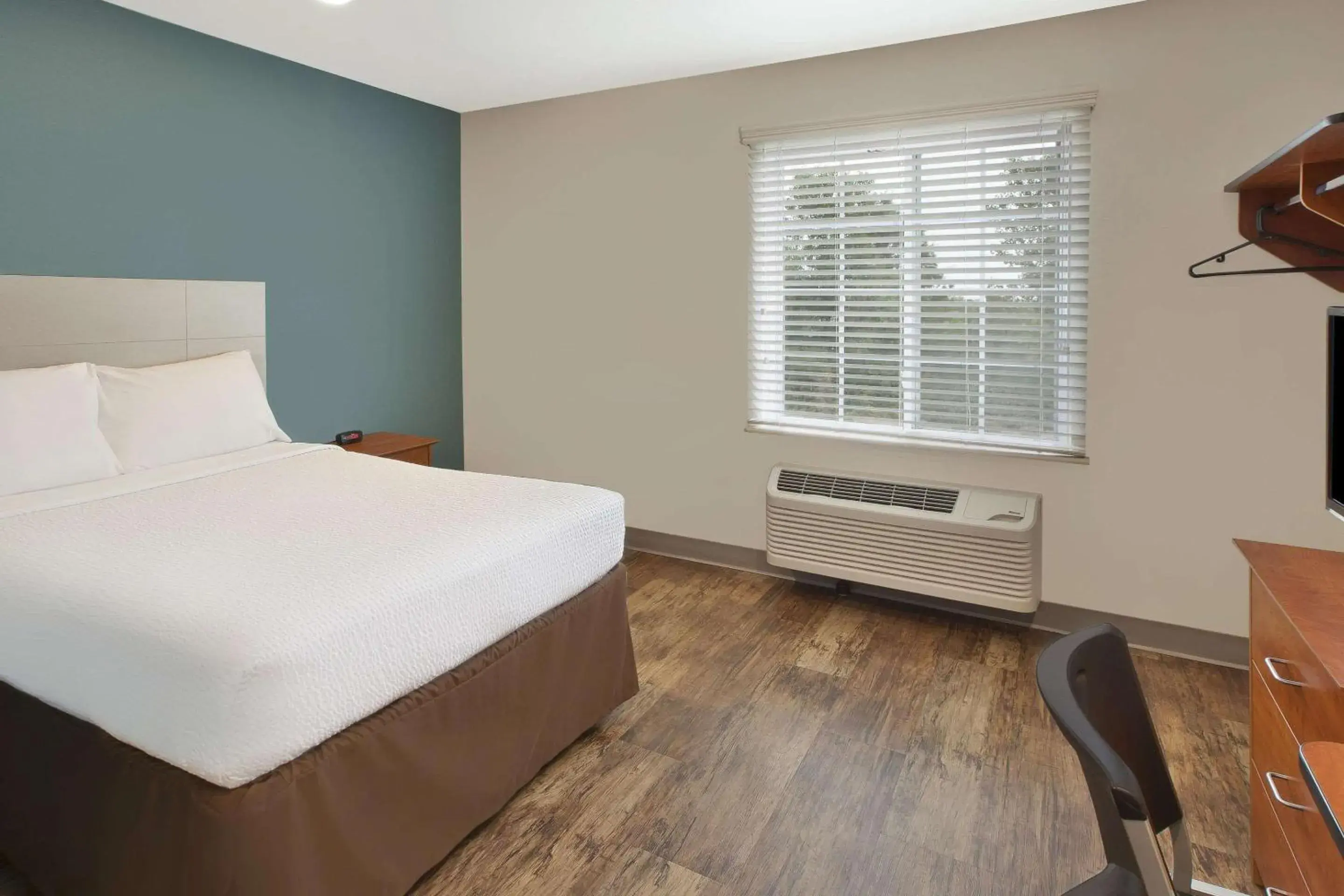 Double Room with Roll In Shower - Disability Access/Non-Smoking in WoodSpring Suites St Louis St Charles Double Room with Roll In Shower - Disability Access/Non-Smoking in WoodSpring Suites St Louis St Charles