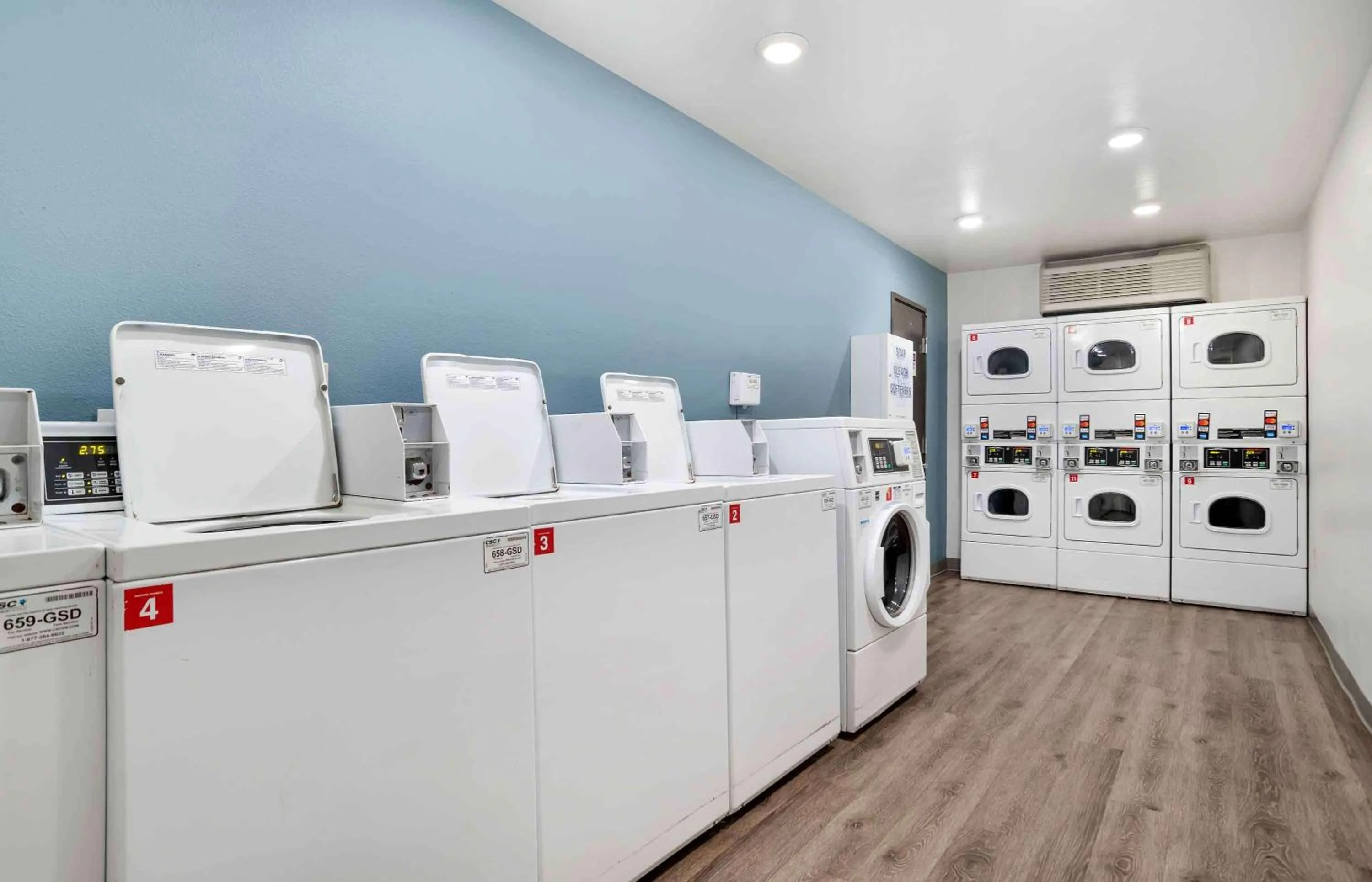 Property building in Extended Stay America Select Suites - Pensacola - Northwest