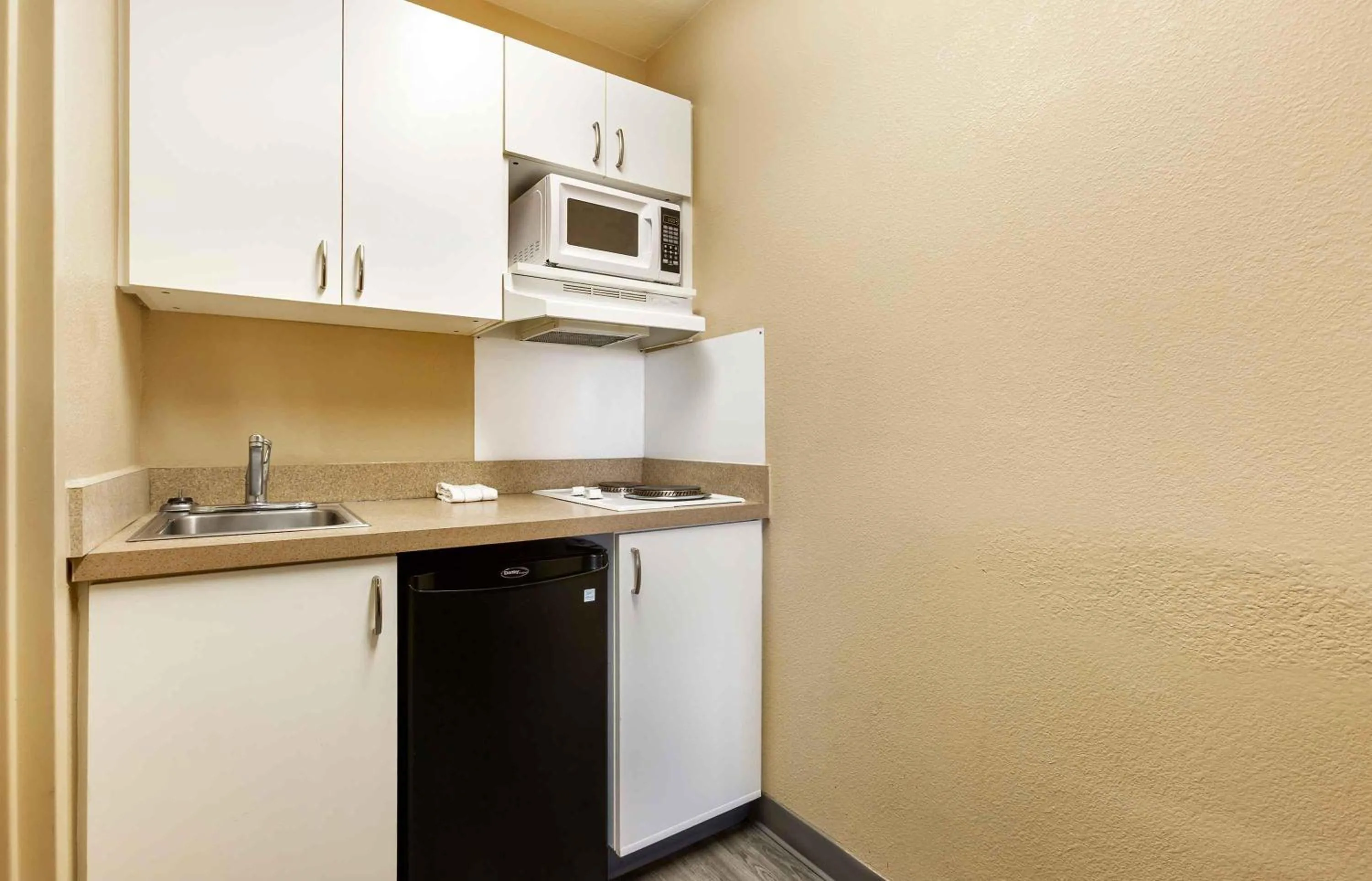 Kitchen or kitchenette in Extended Stay America Suites - Albuquerque - Airport