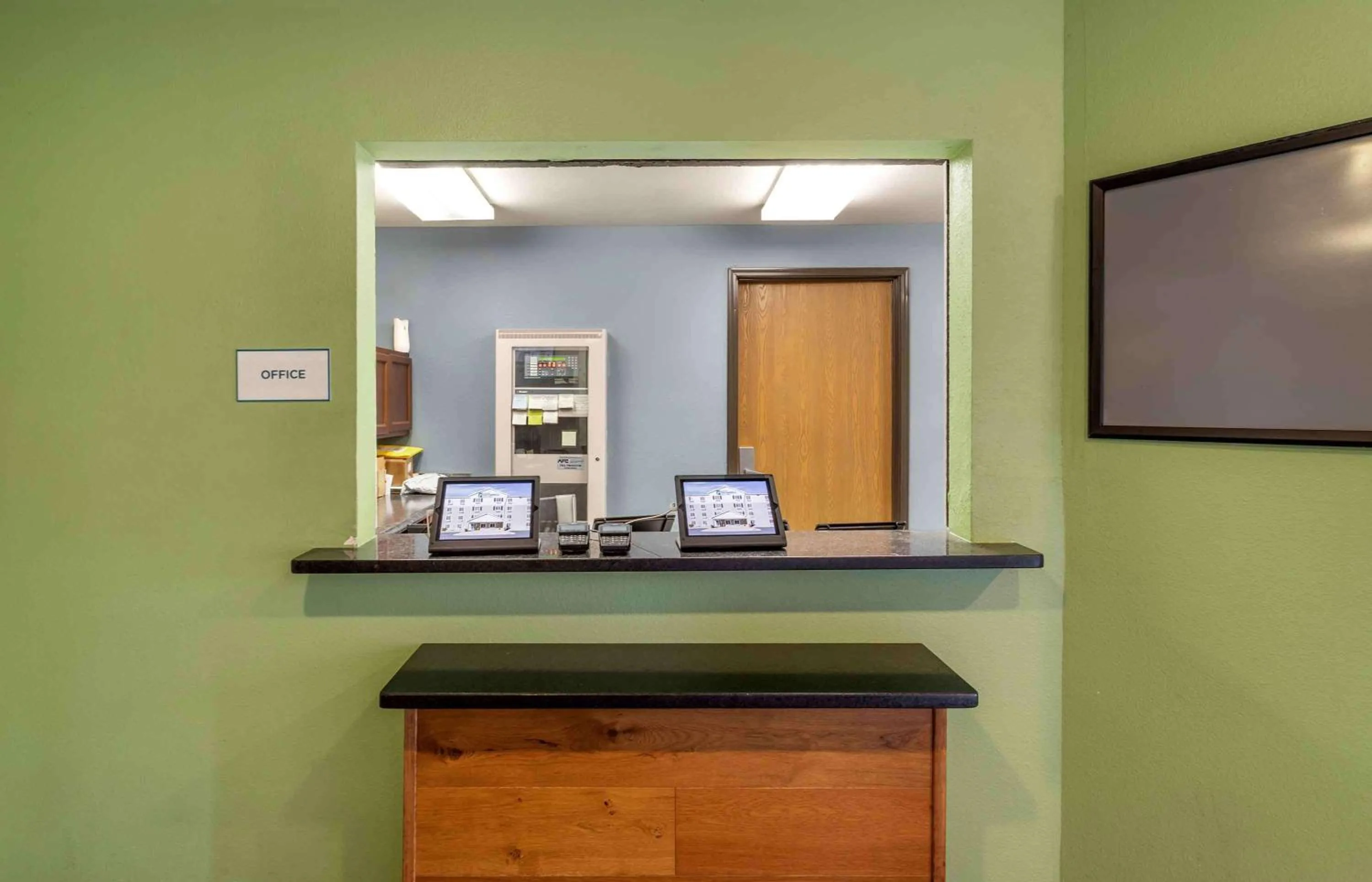 Lobby or reception in Extended Stay America Select Suites - Beaumont