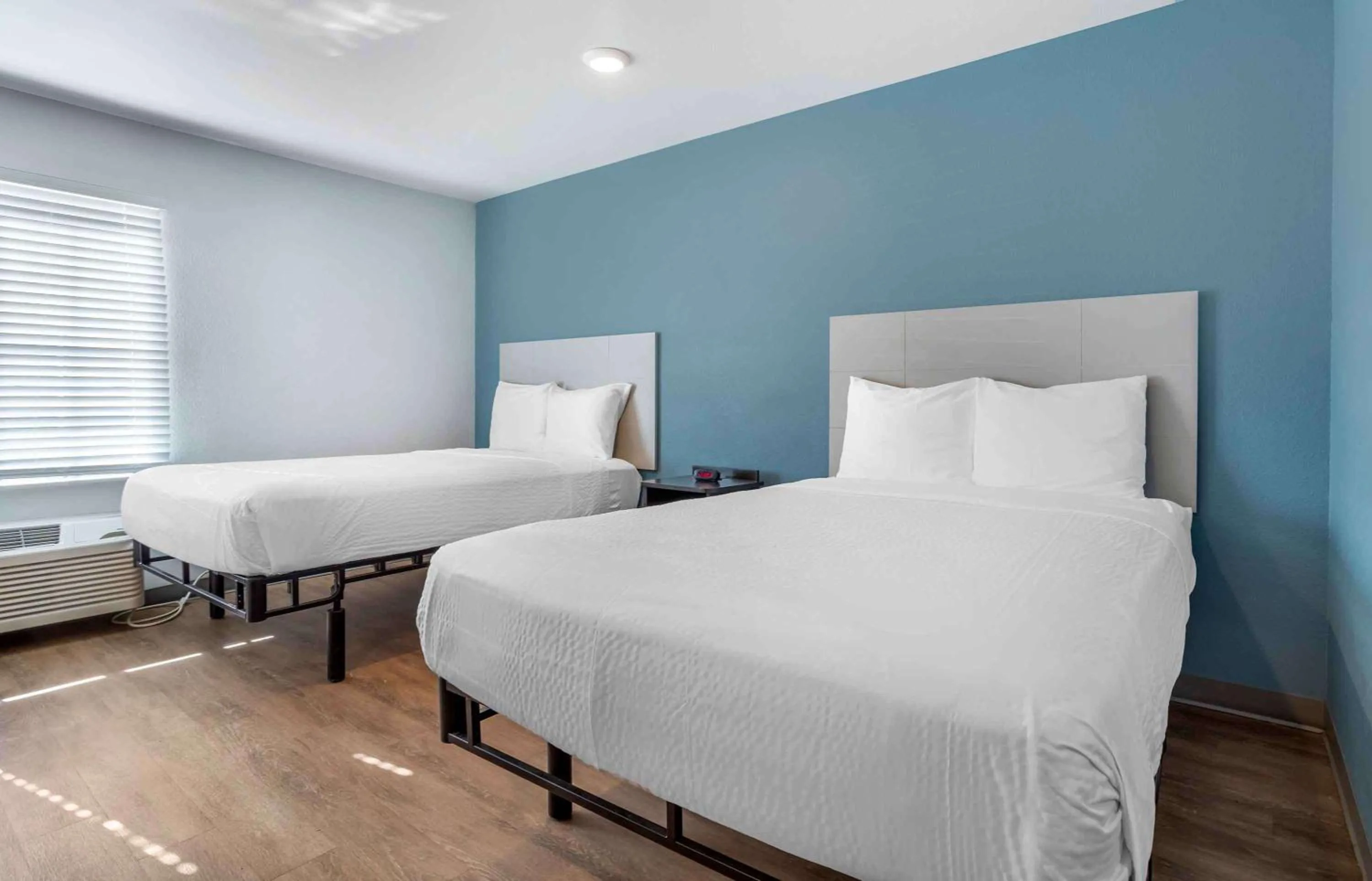 Bedroom, Bed in Extended Stay America Select Suites - Beaumont