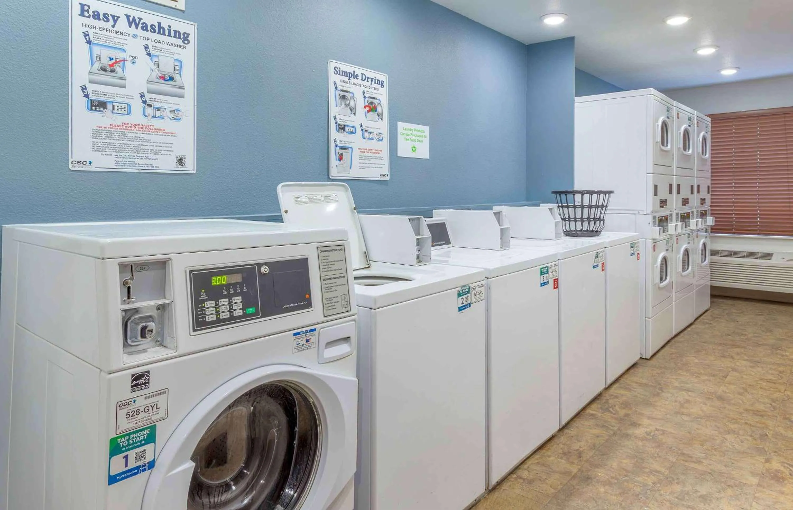 Property building in Extended Stay America Select Suites - Wilmington - West