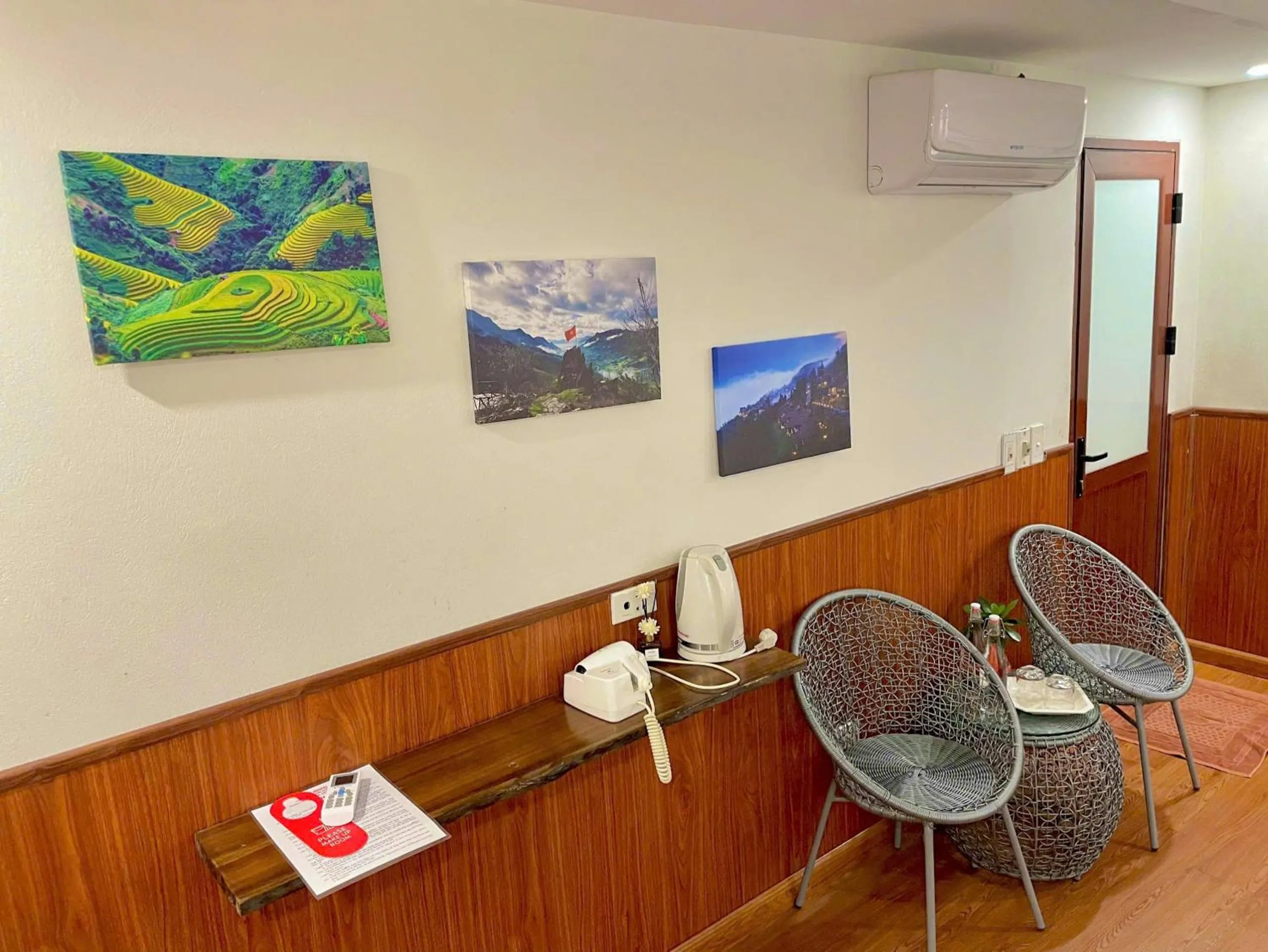 Seating area in Flaco Hostel Sapa