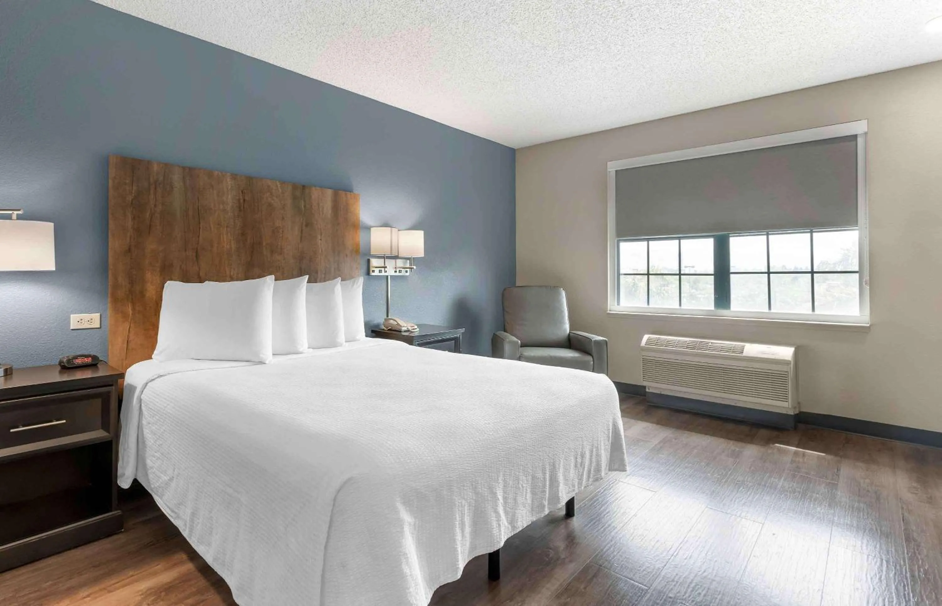 Bedroom, Bed in Extended Stay America Premier Suites - Union City - Dyer St