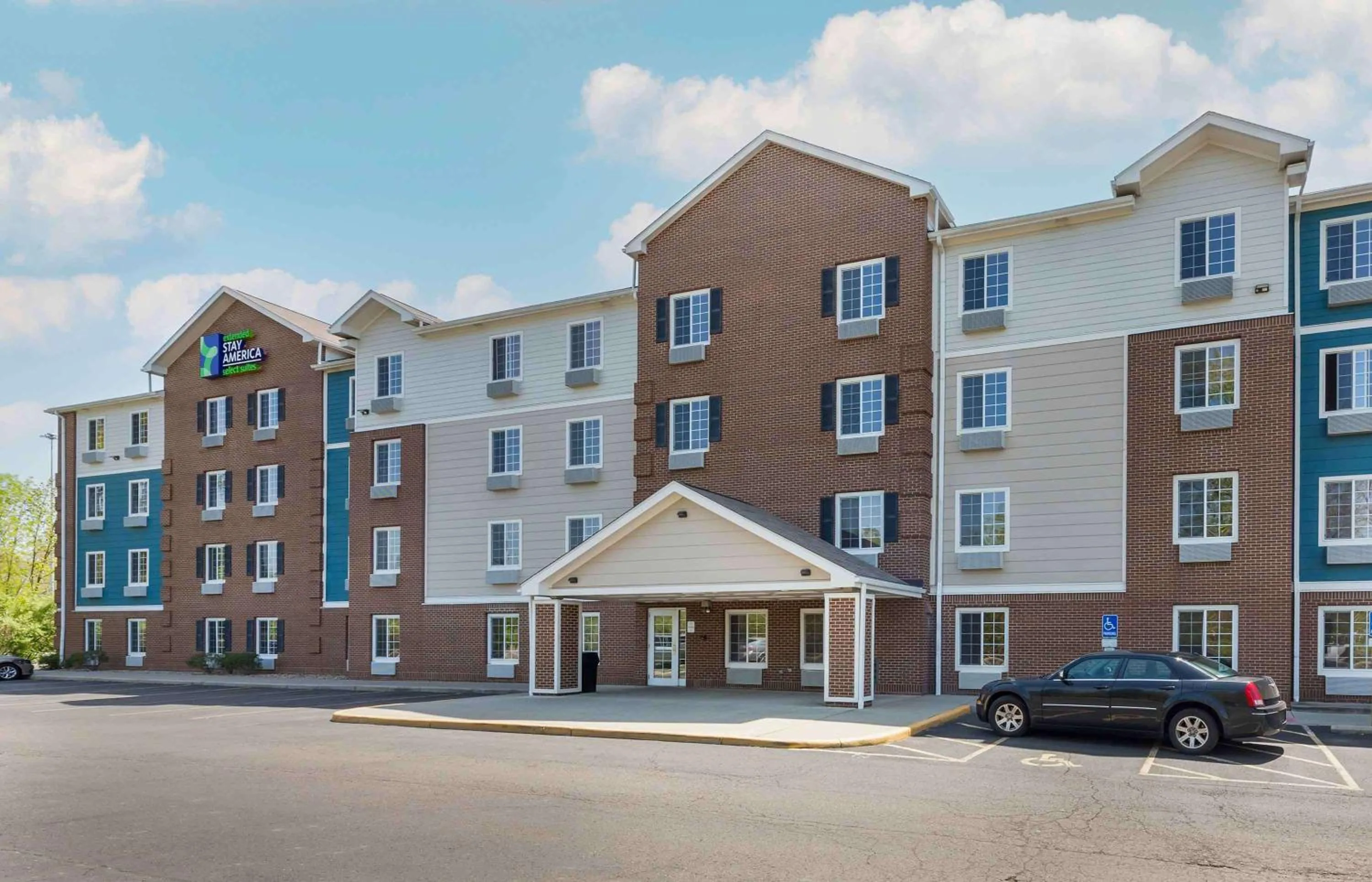 Property building in Extended Stay America Select Suites - Akron - South