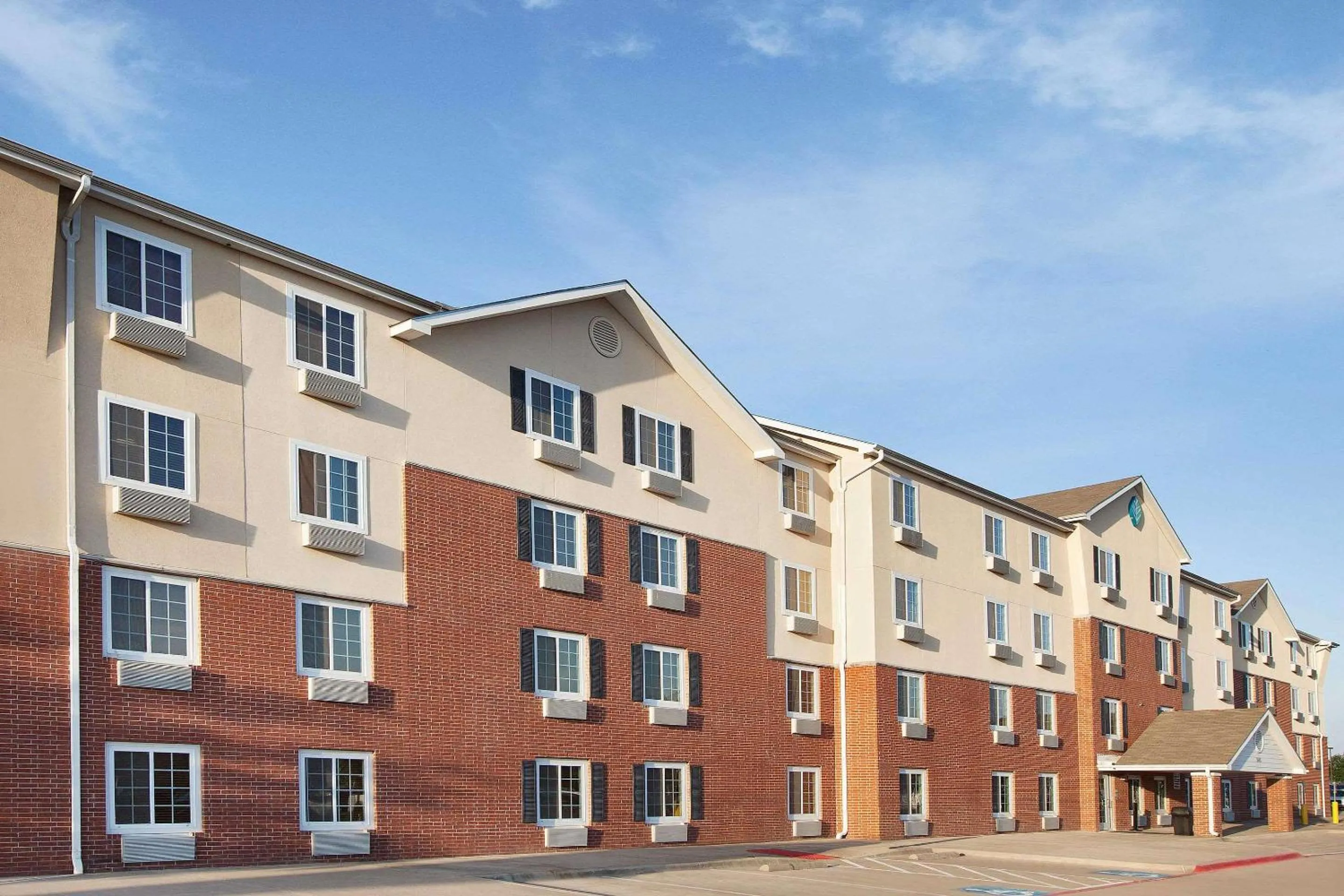 Property building in WoodSpring Suites McKinney