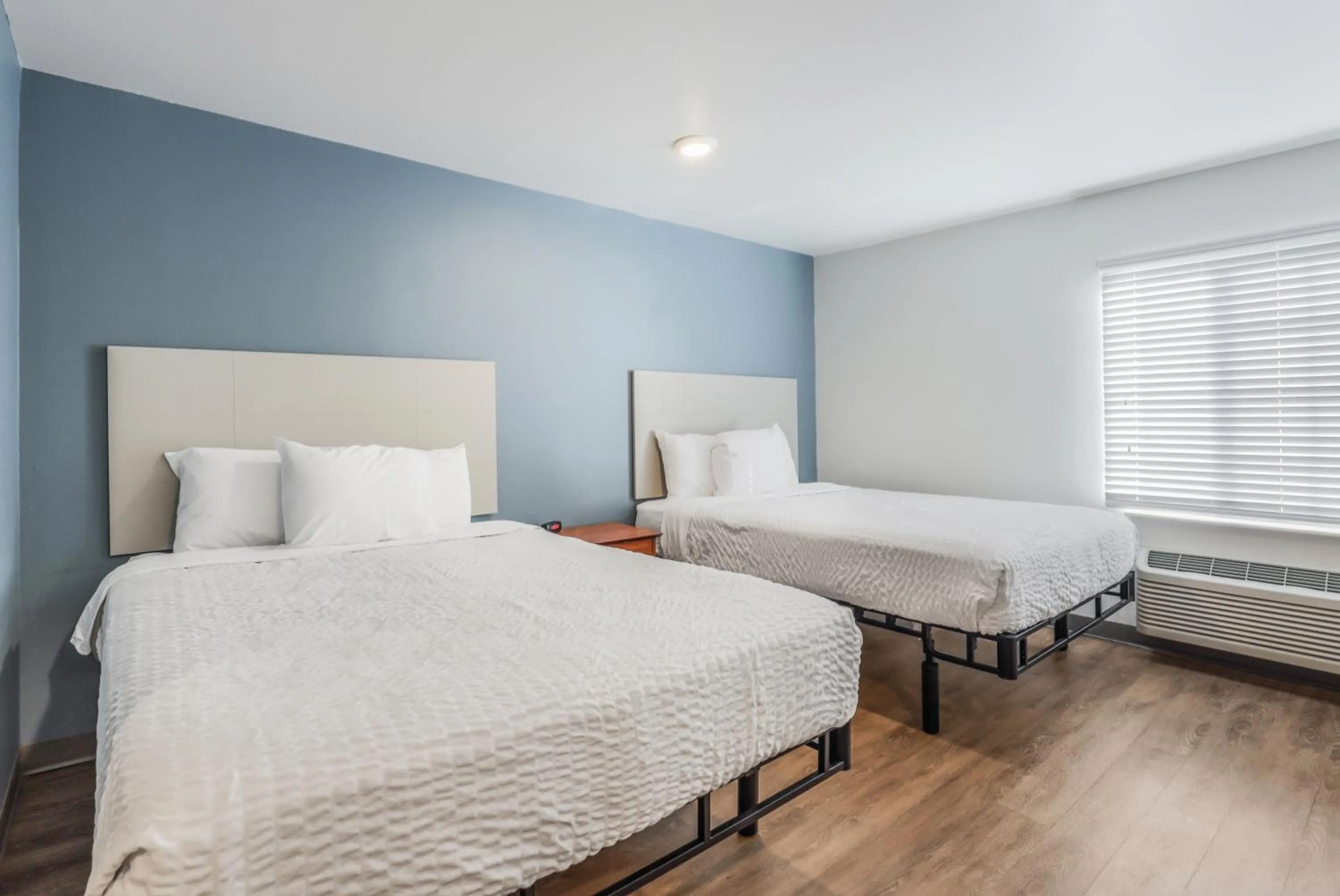 Bed in Extended Stay America Select Suites - Tallahassee - East