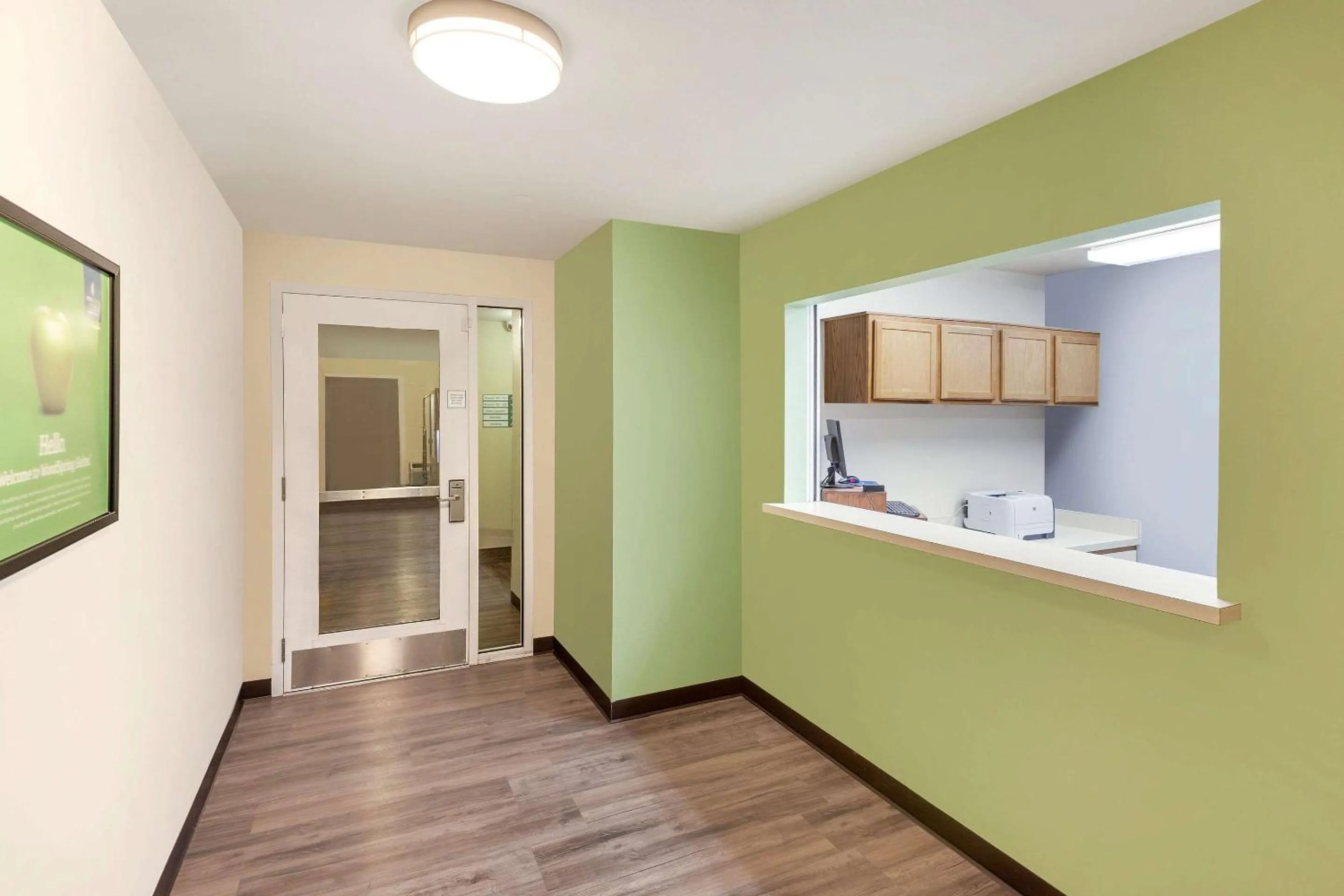 Lobby or reception in WoodSpring Suites Council Bluffs