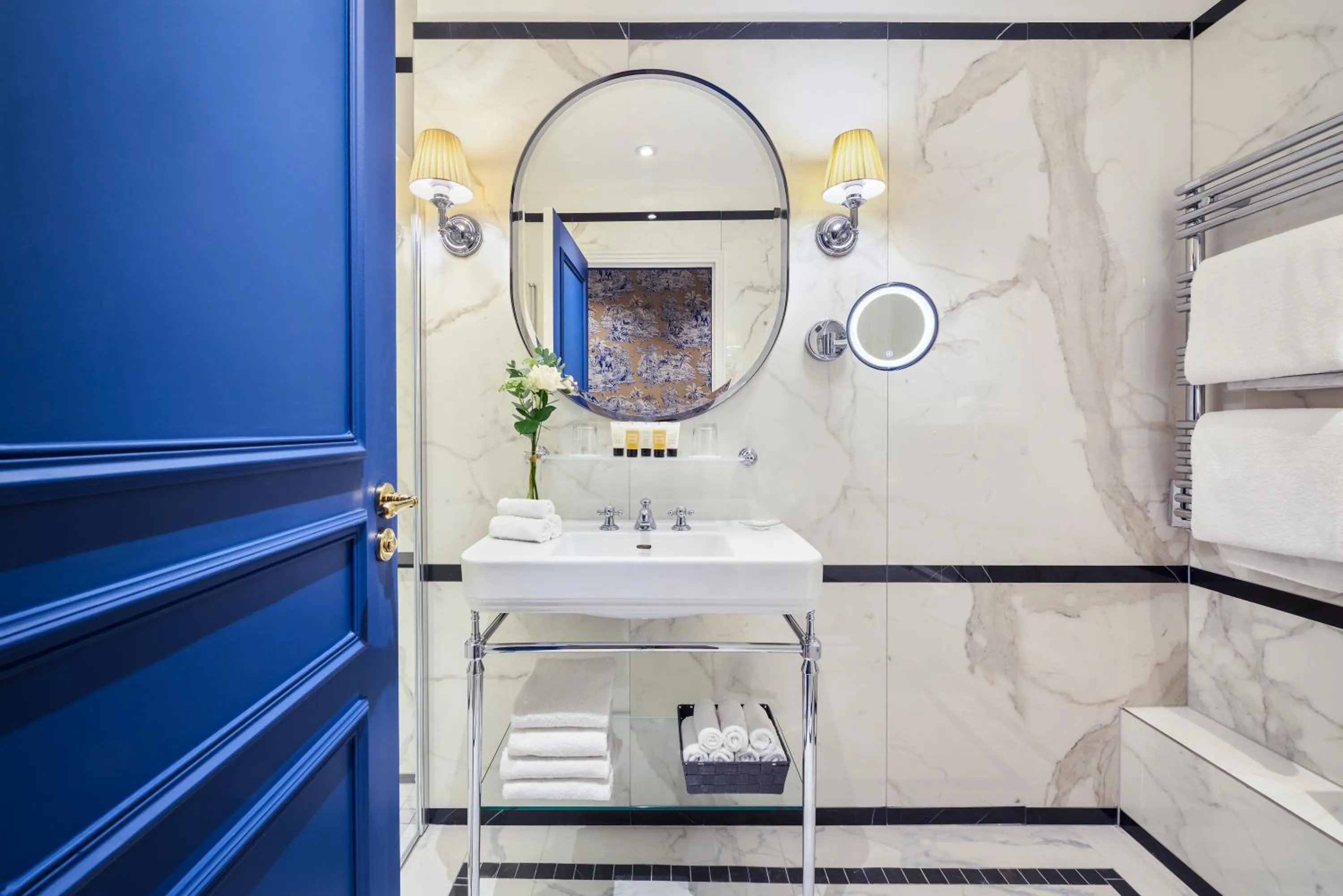 Bath in Hotel Westminster