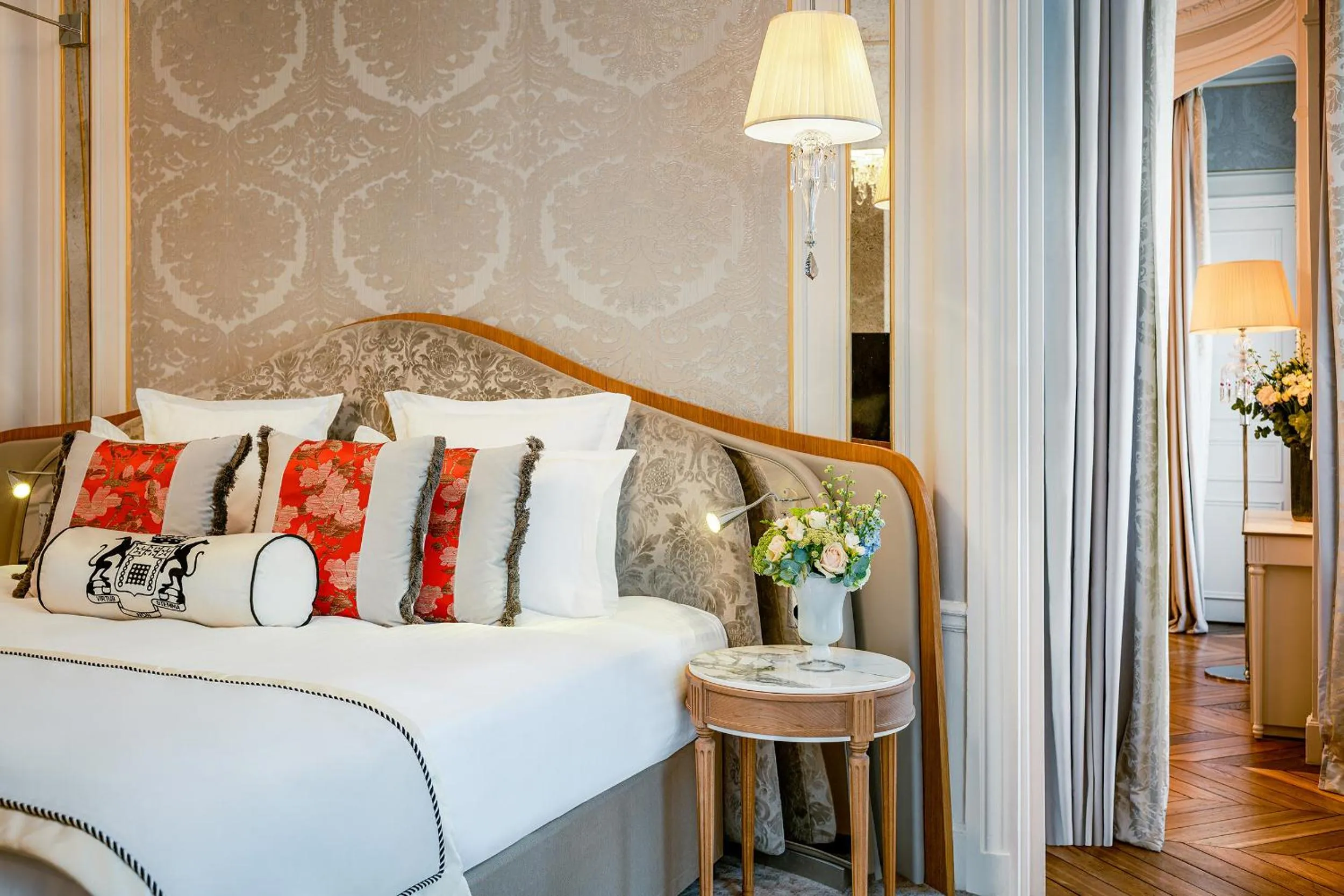 Bed in Hotel Westminster