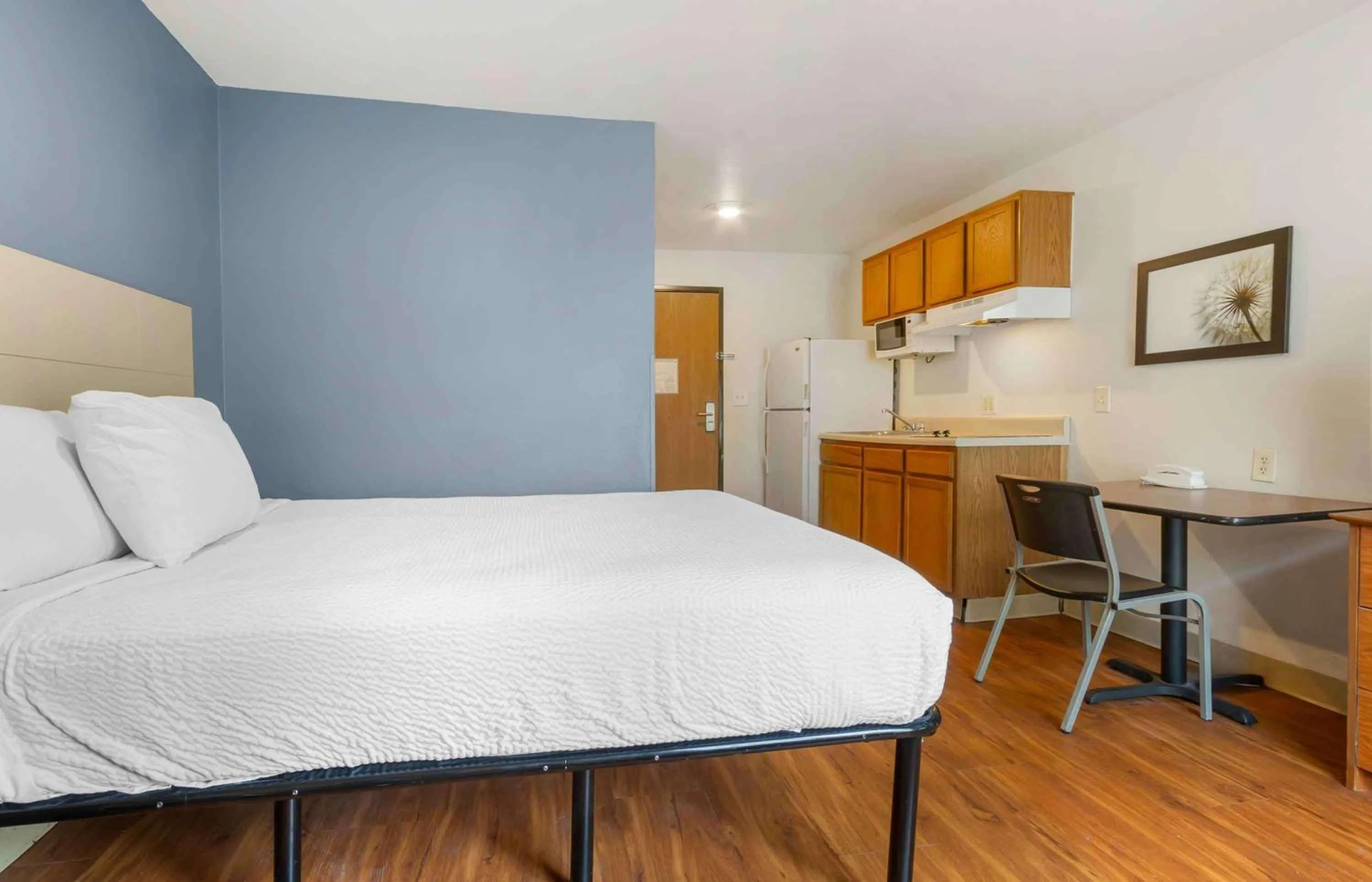 Bedroom, Bed in Extended Stay America Select Suites - Charleston - North Charleston - I-526