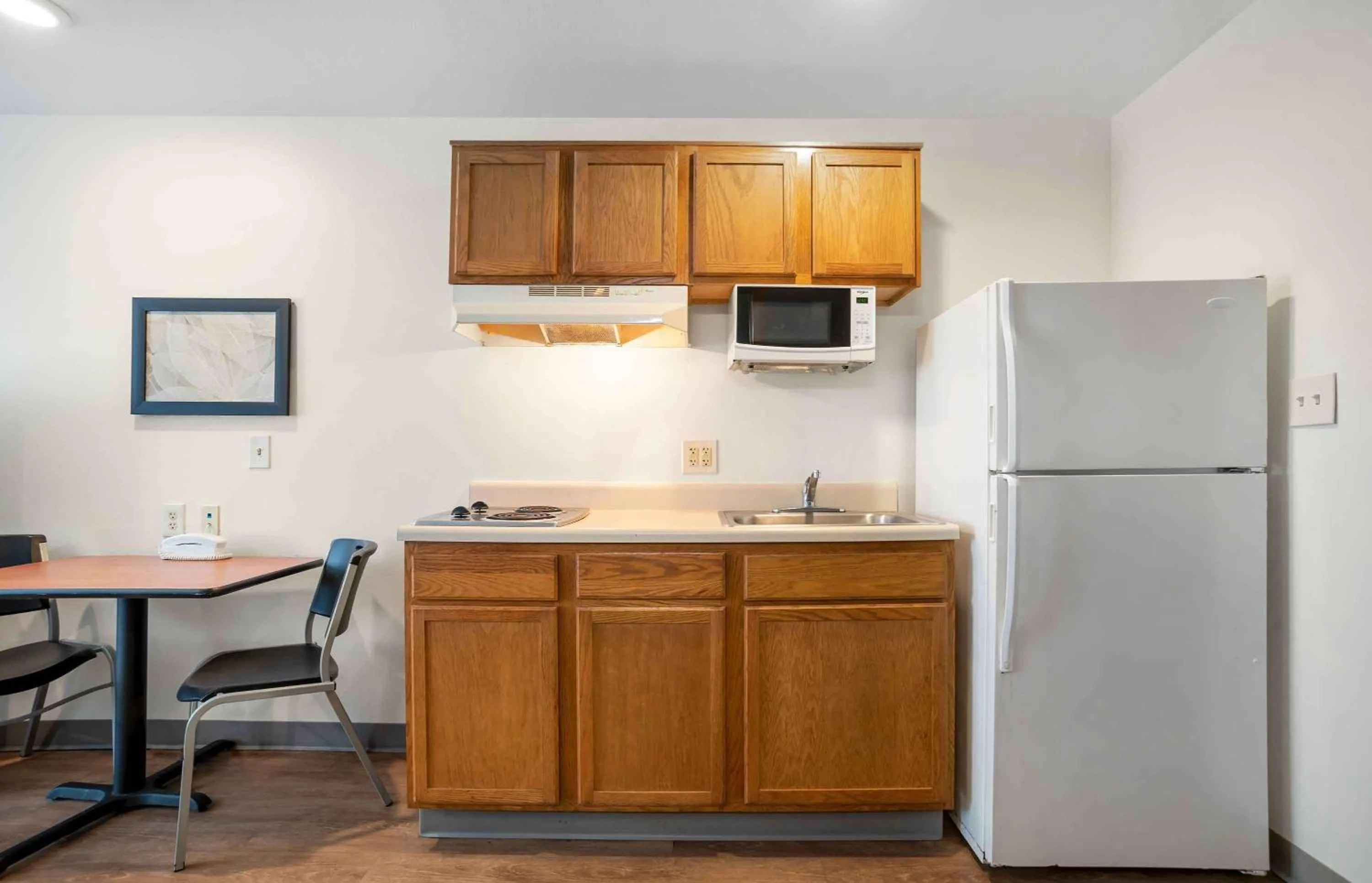 Bedroom in Extended Stay America Select Suites - Tallahassee - Northwest