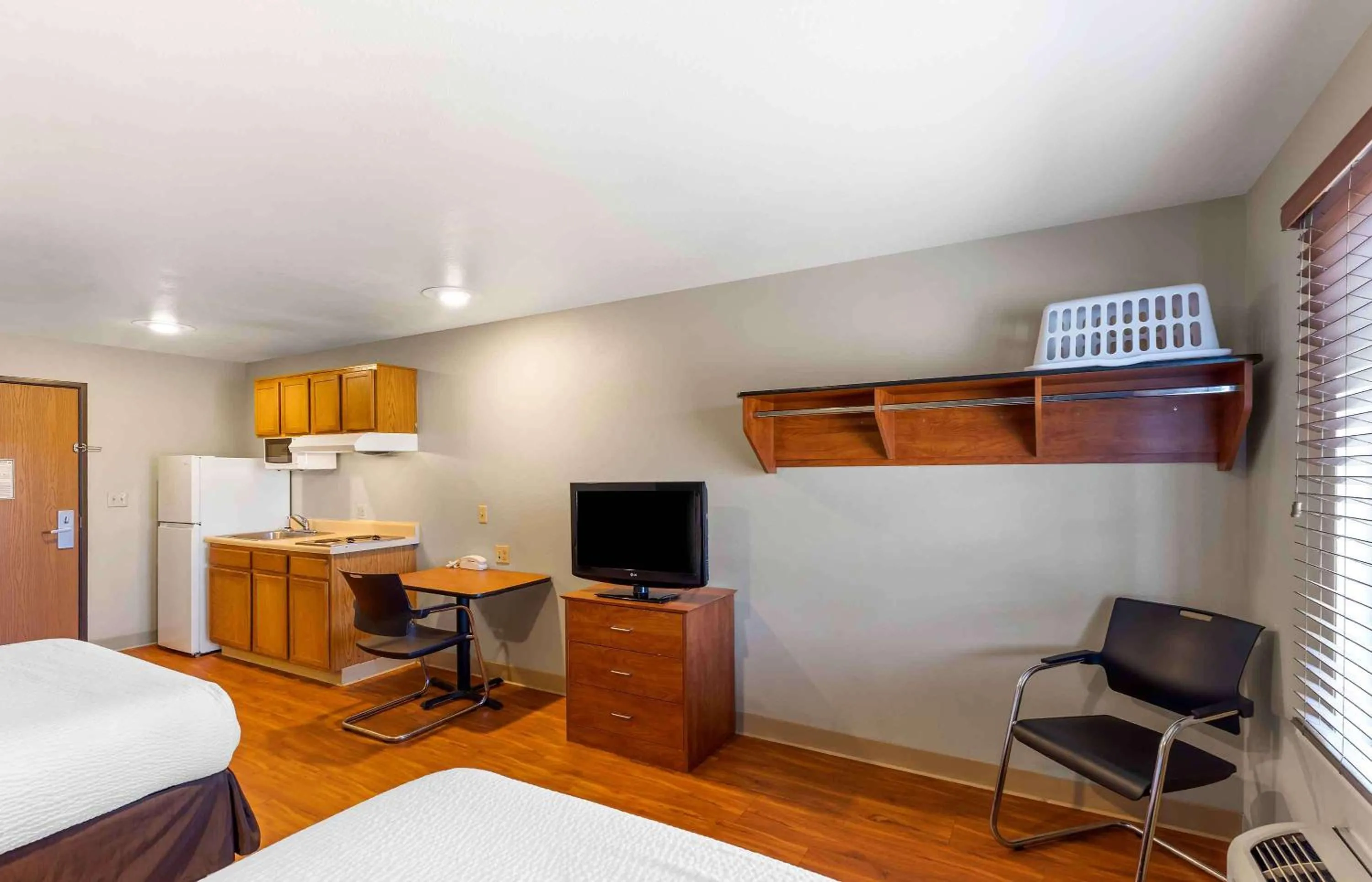 Bedroom, Bed in Extended Stay America Select Suites - Denver - Aurora