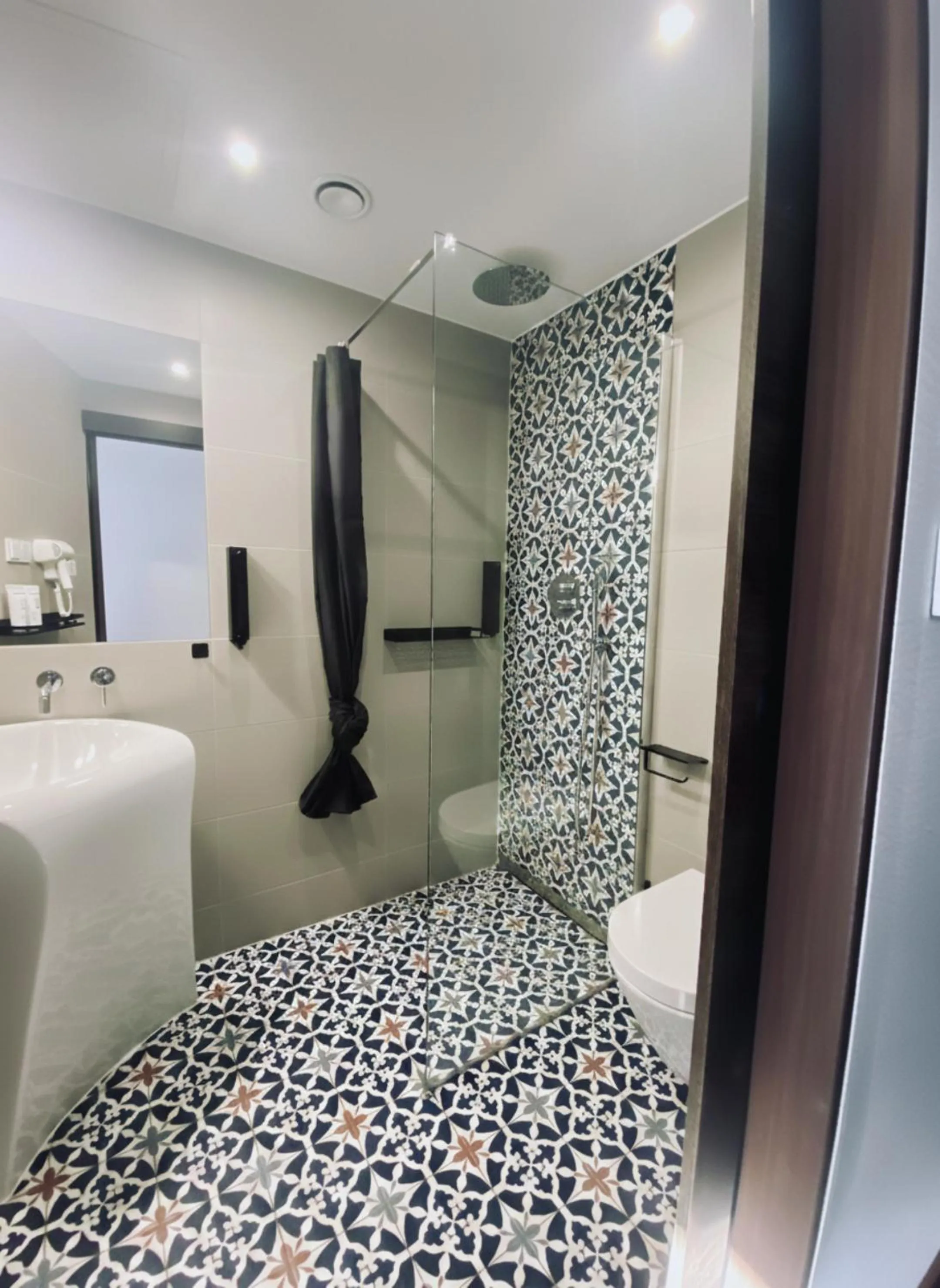 Toilet in Topolove Rooms & Apartments