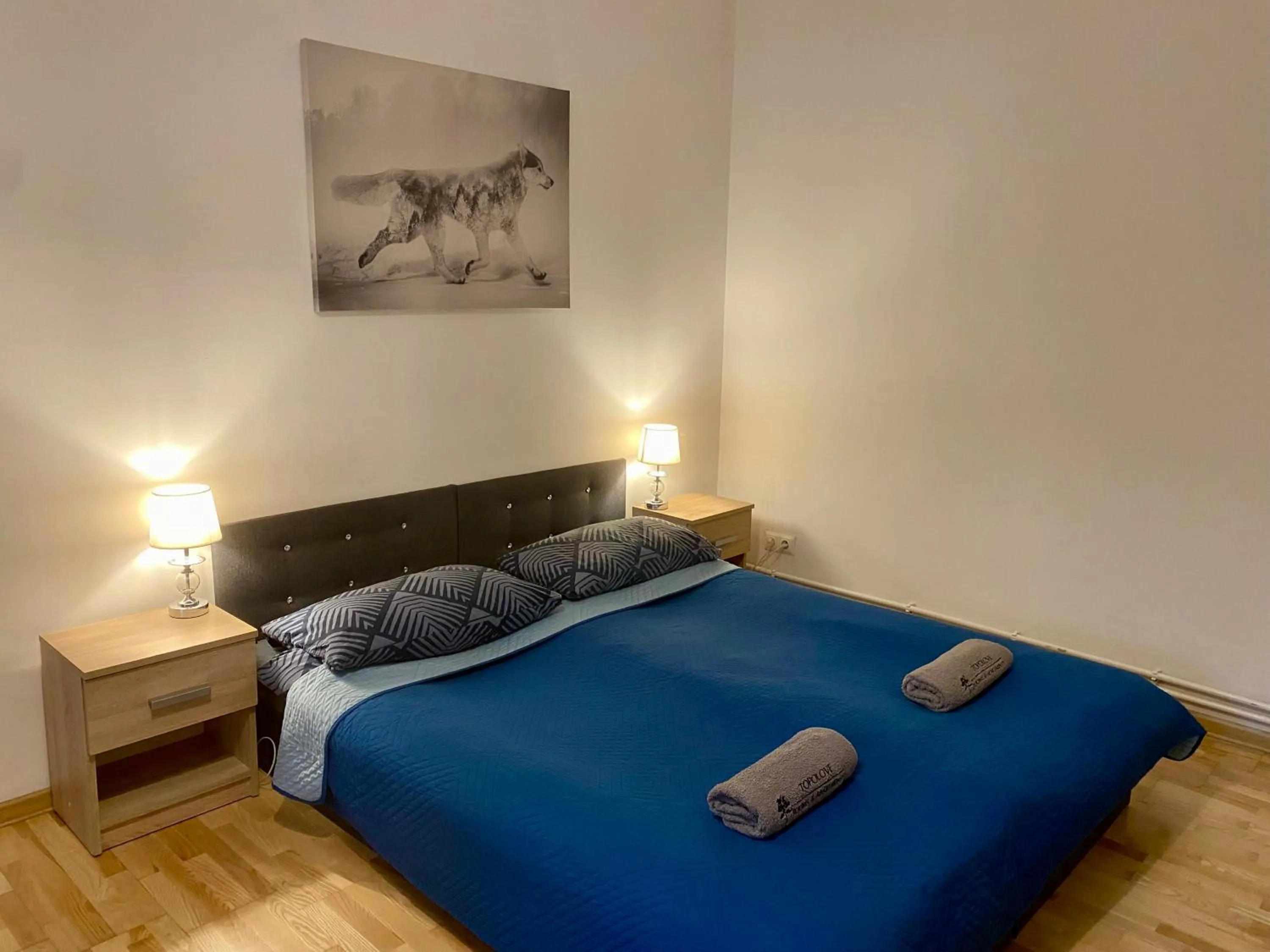 Bed in Topolove Rooms & Apartments