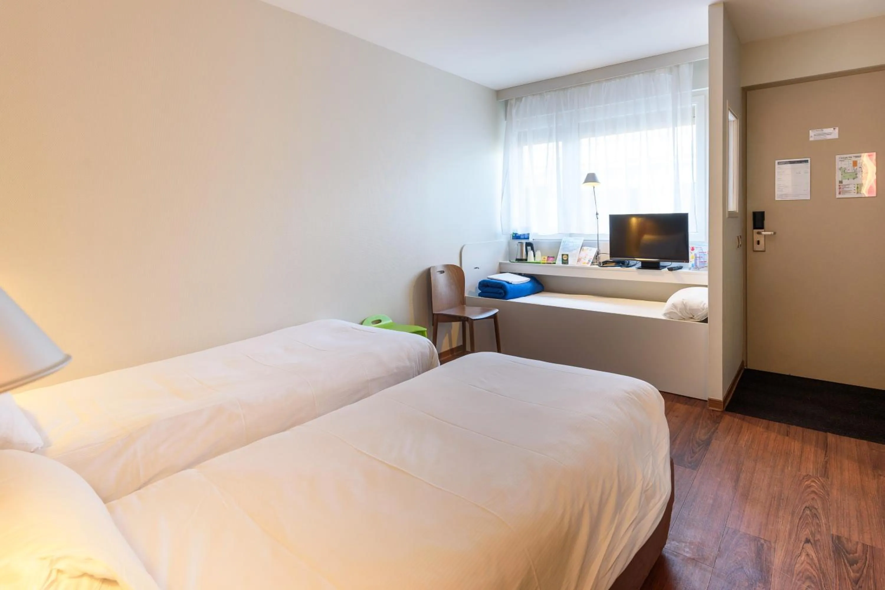 Property building, Bed in Campanile Albi Centre