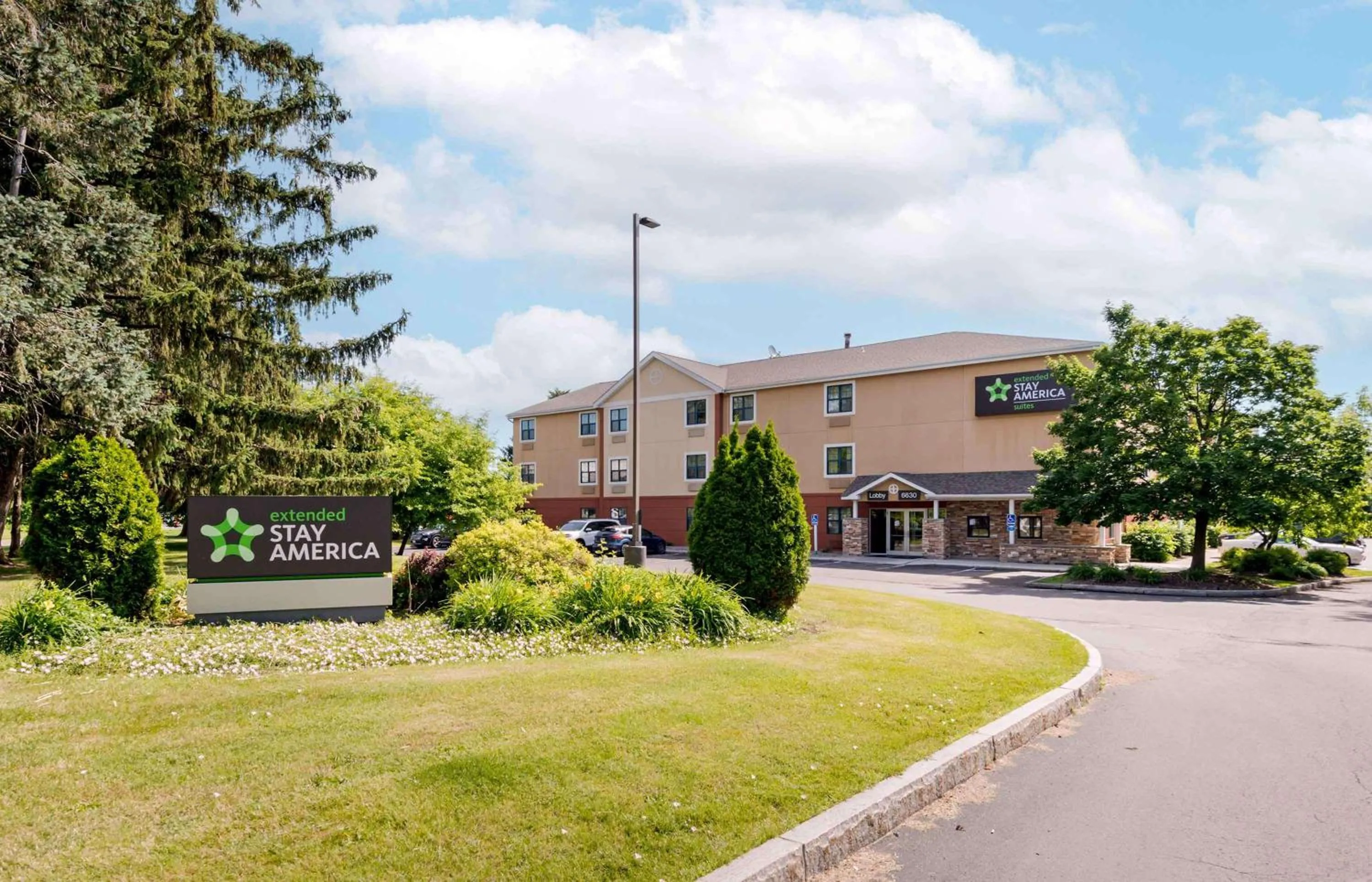 Property building in Extended Stay America Suites - Syracuse - Dewitt