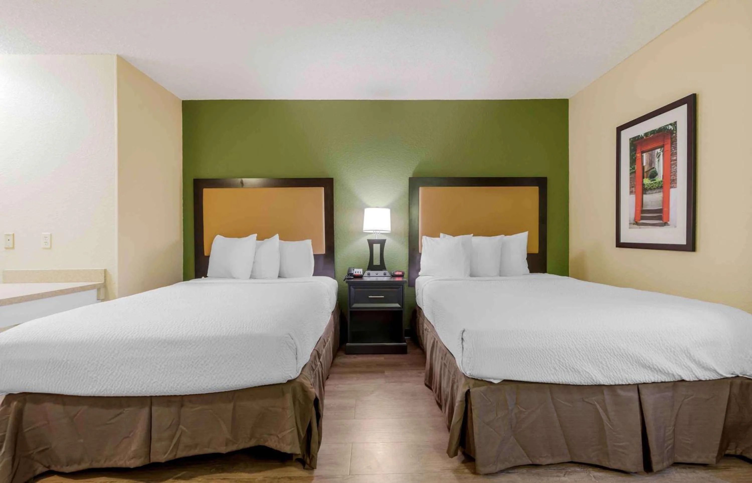 Bedroom, Bed in Extended Stay America Suites - Syracuse - Dewitt