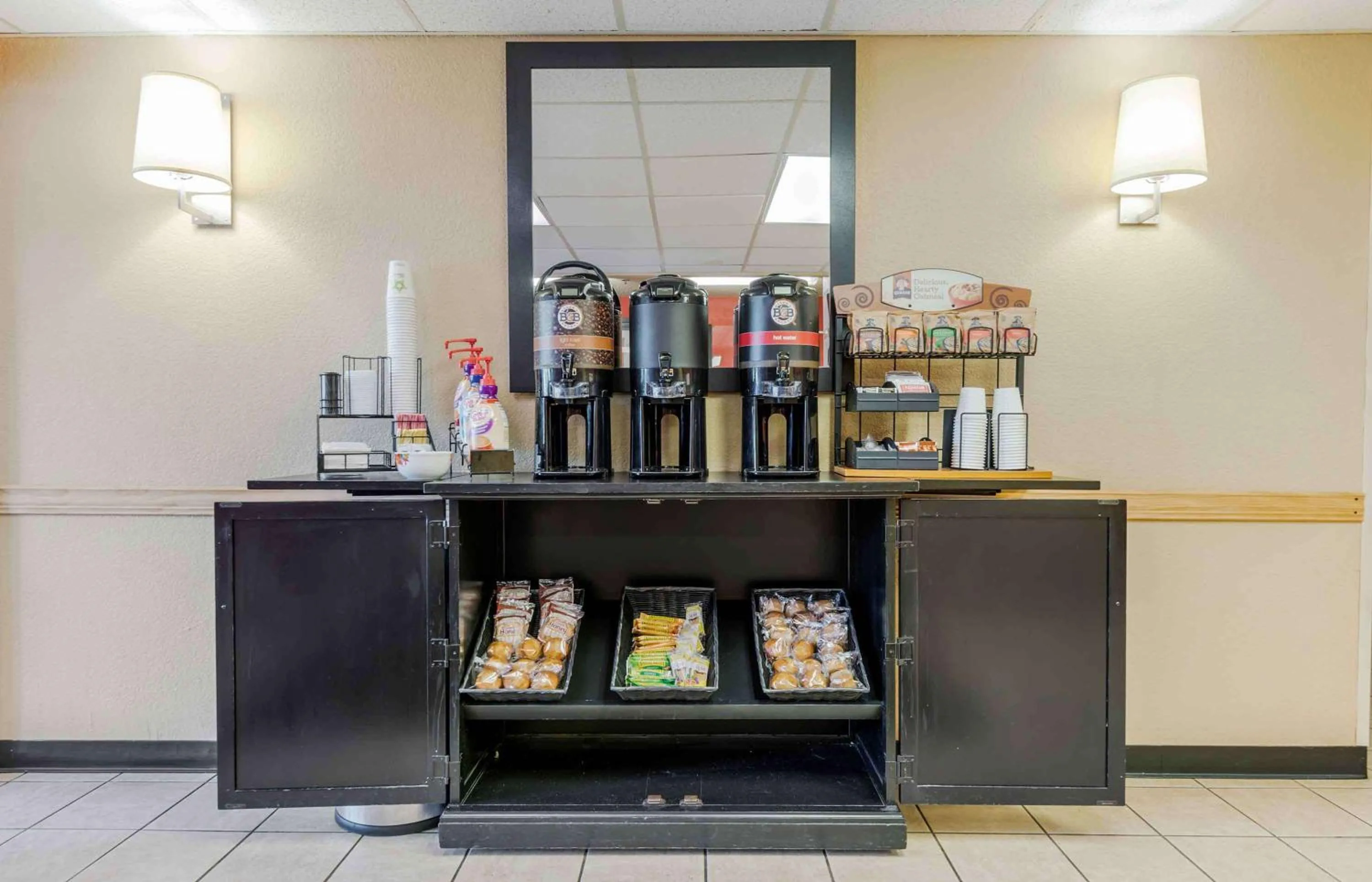 Breakfast in Extended Stay America Suites - Syracuse - Dewitt