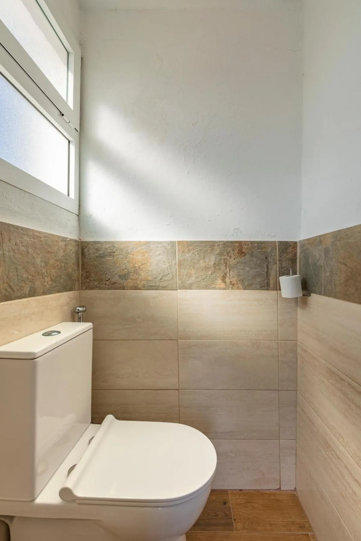 VALTISYA POOL AND AIRPORT