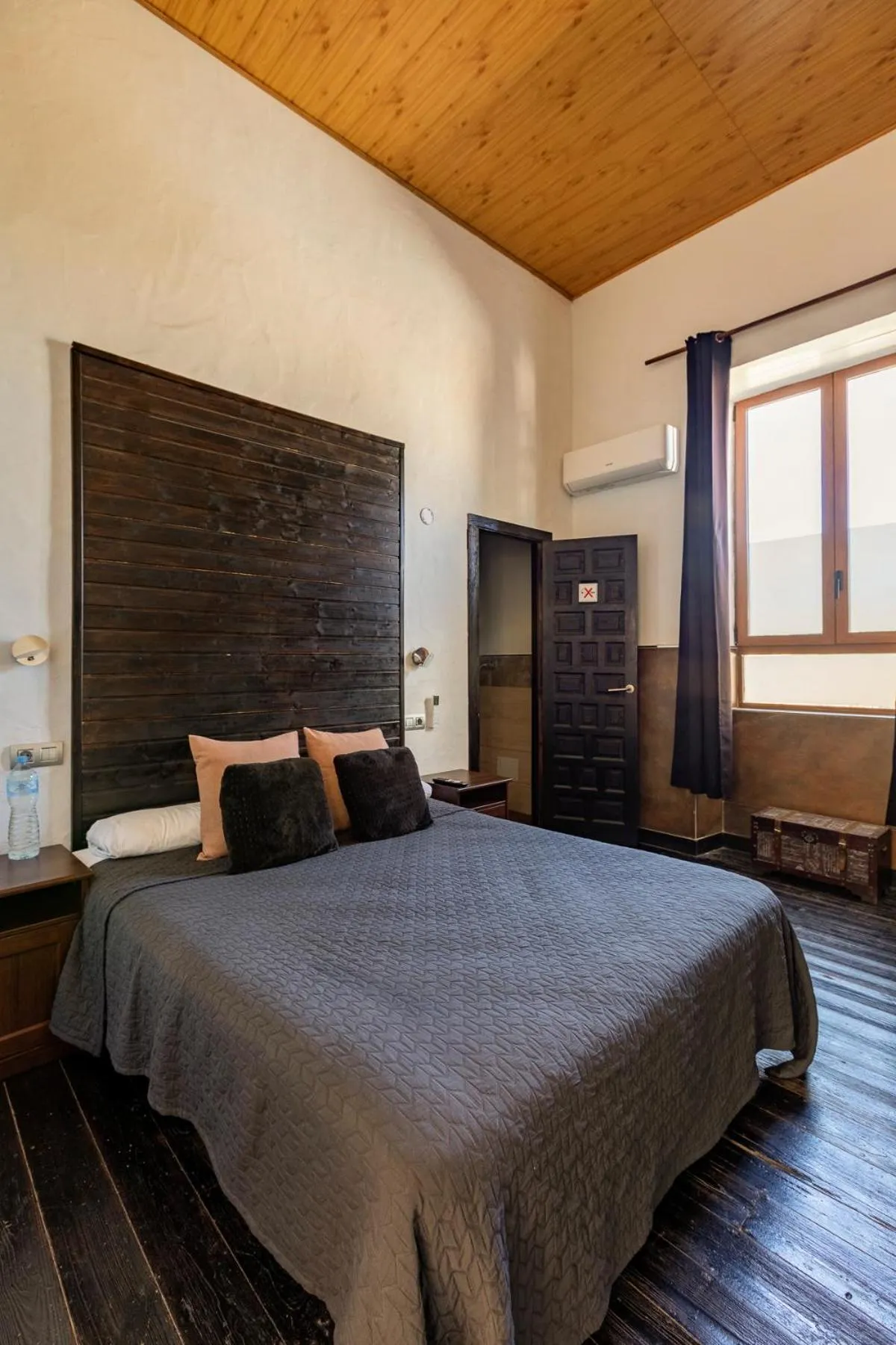 Bed in VALTISYA POOL AND AIRPORT