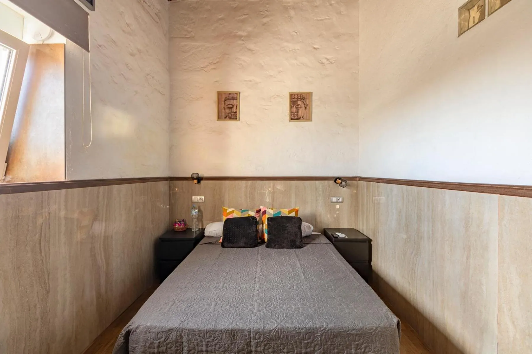 Bed in VALTISYA POOL AND AIRPORT