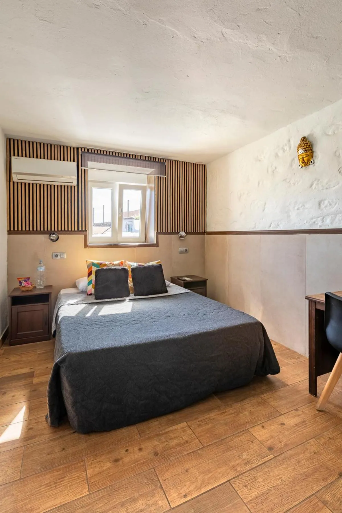 Bed in VALTISYA POOL AND AIRPORT