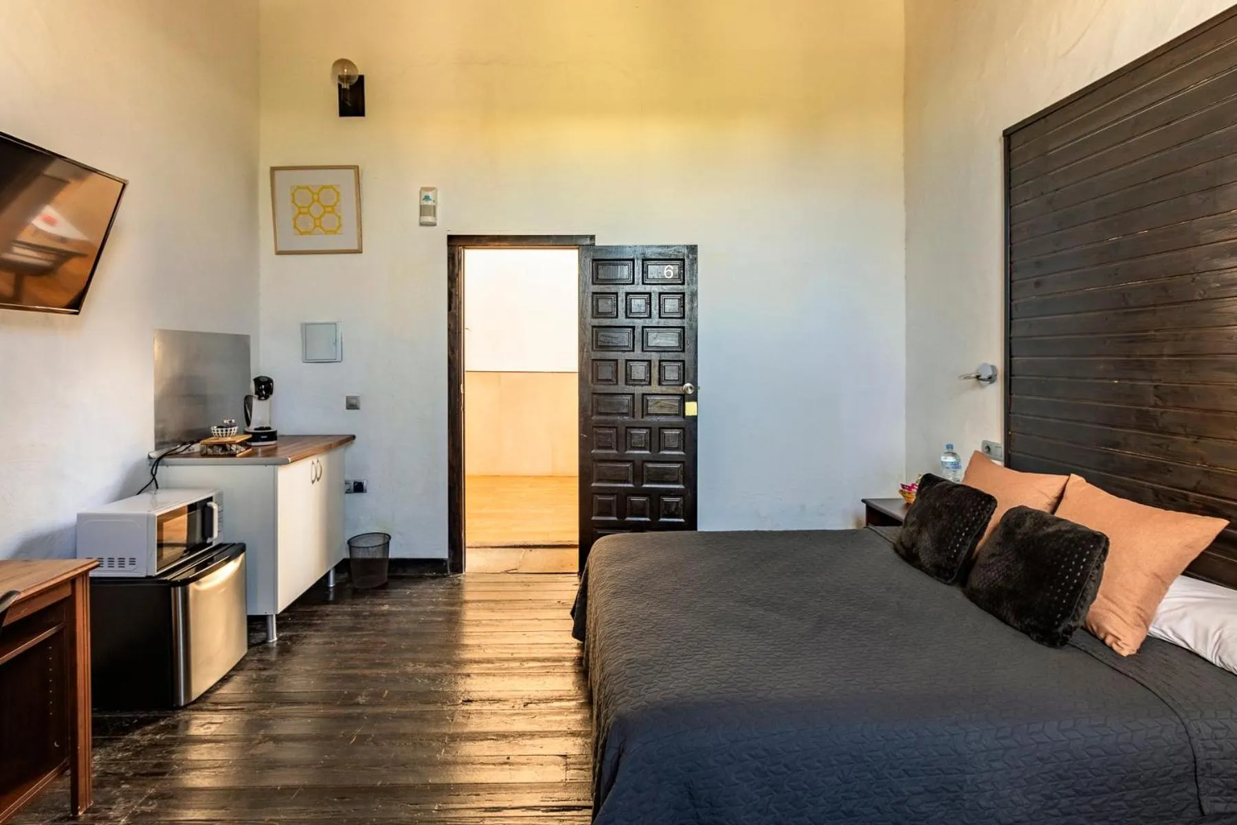 Bed in VALTISYA POOL AND AIRPORT