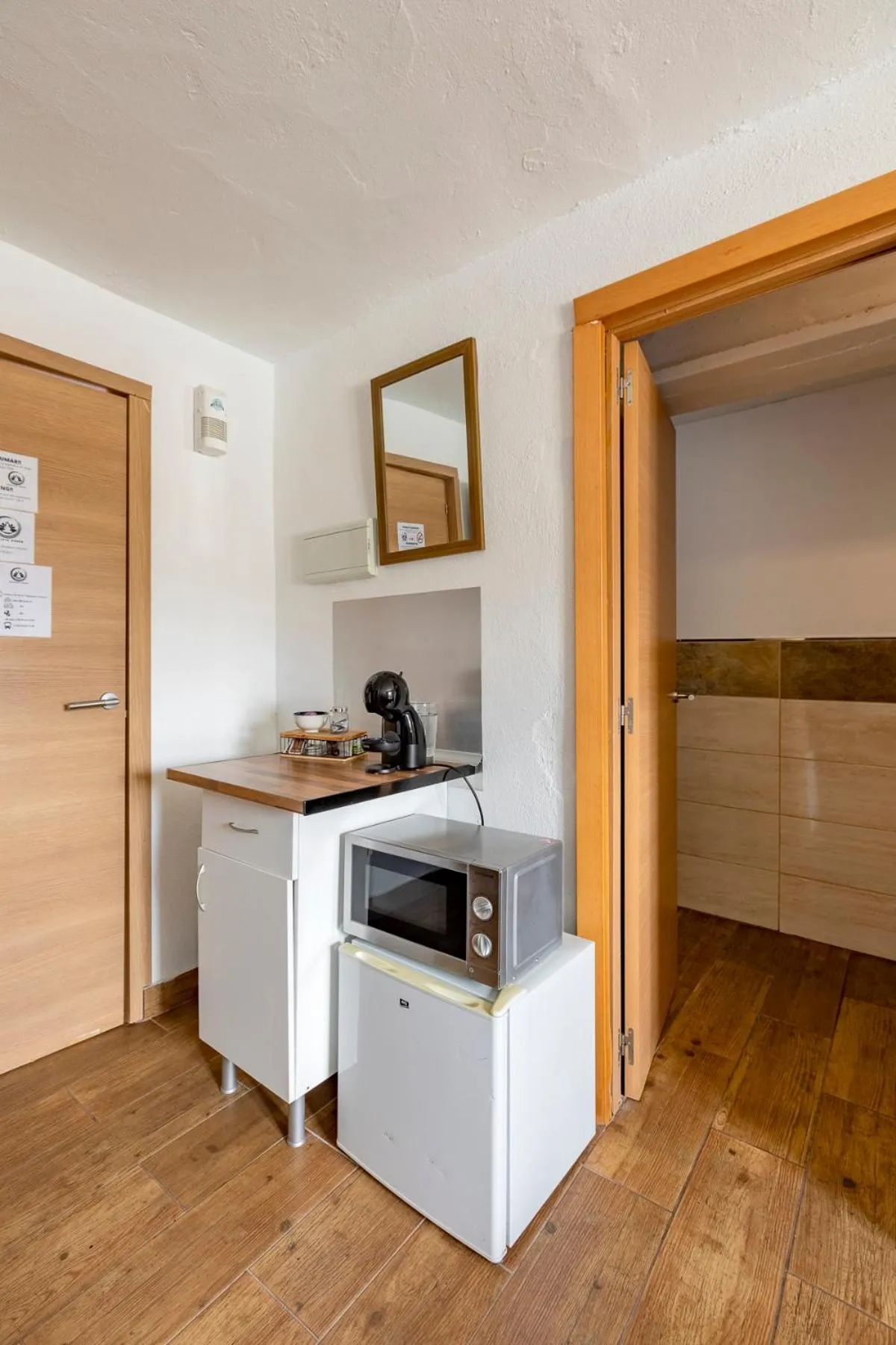 VALTISYA POOL AND AIRPORT