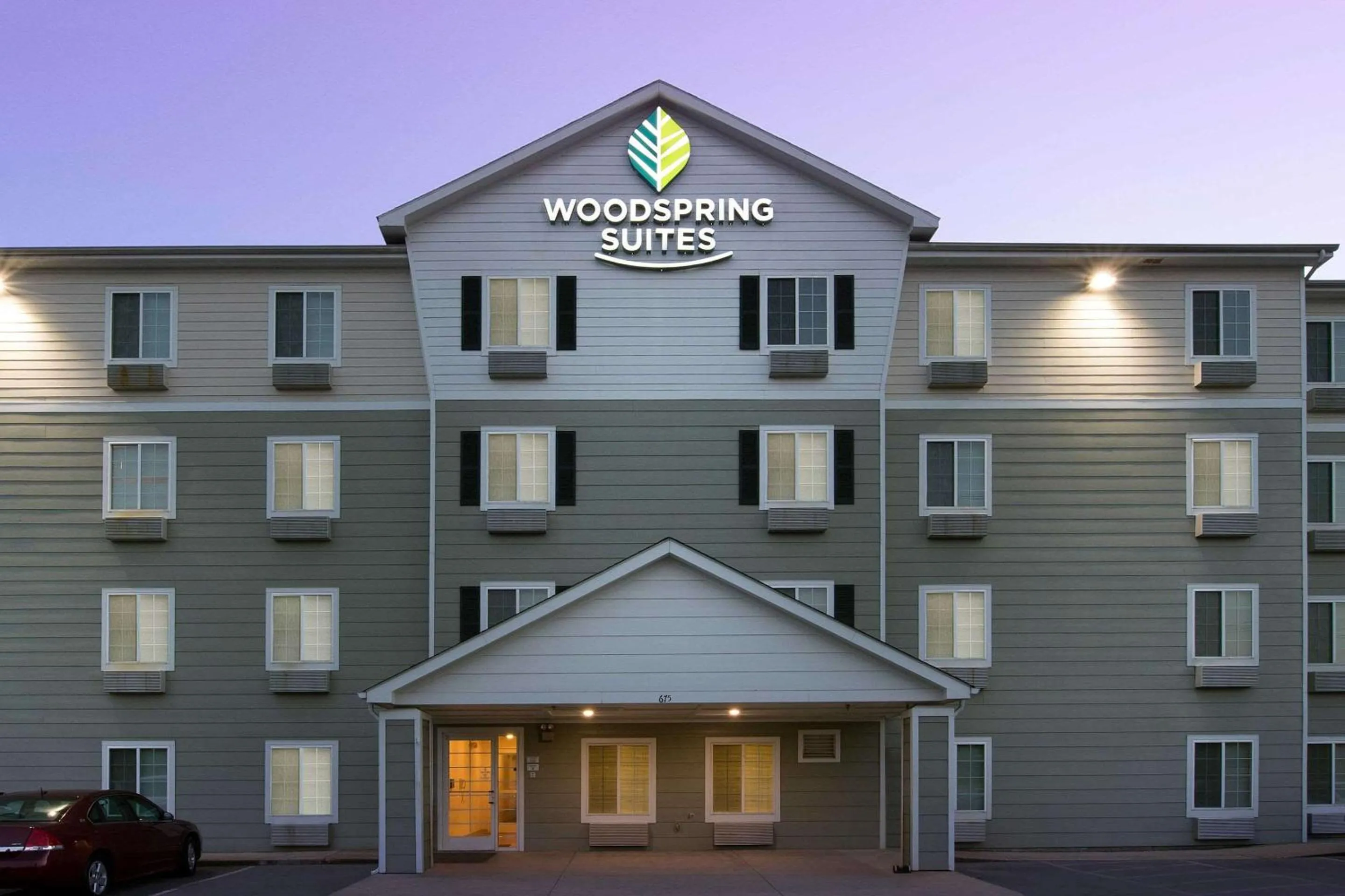 Property building in WoodSpring Suites Clarksville Ft. Campbell