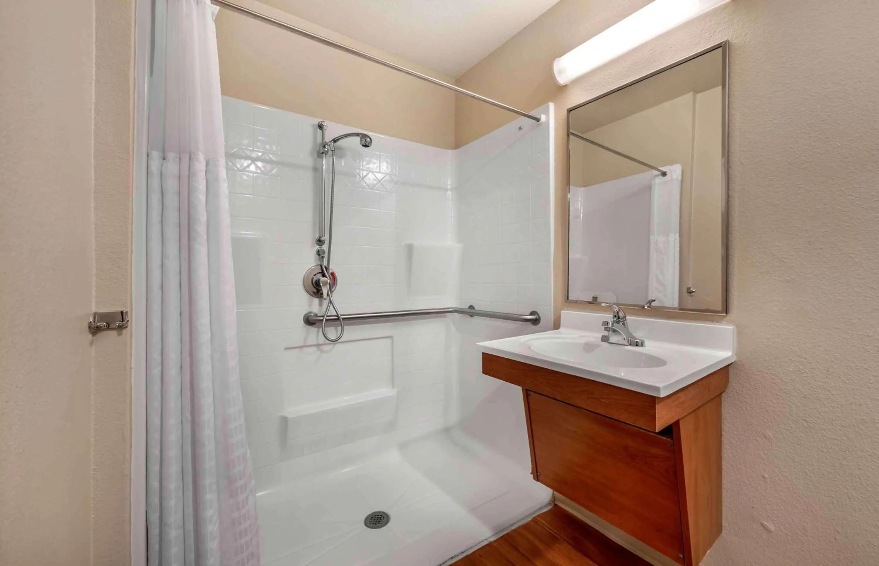 Bathroom in Extended Stay America Select Suites - Fayetteville - Cliffdale