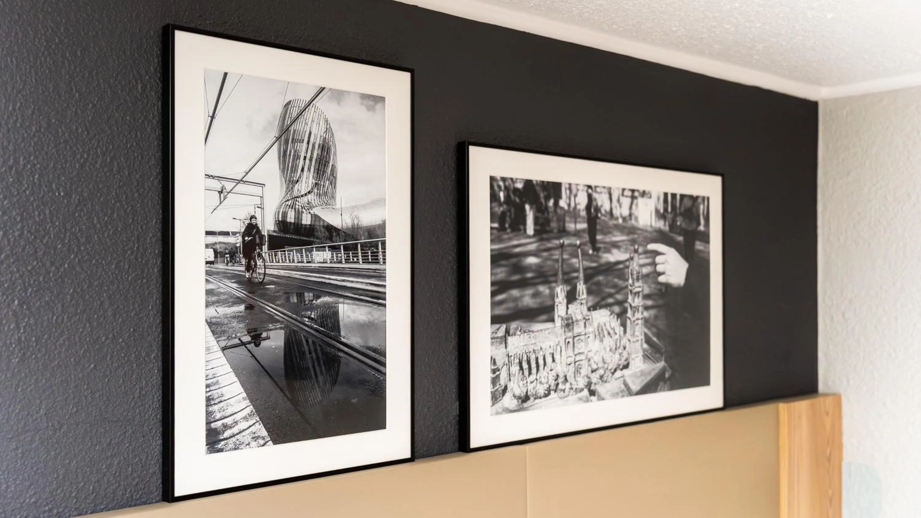 Decorative detail in Campanile NATURE - Bordeaux Lac