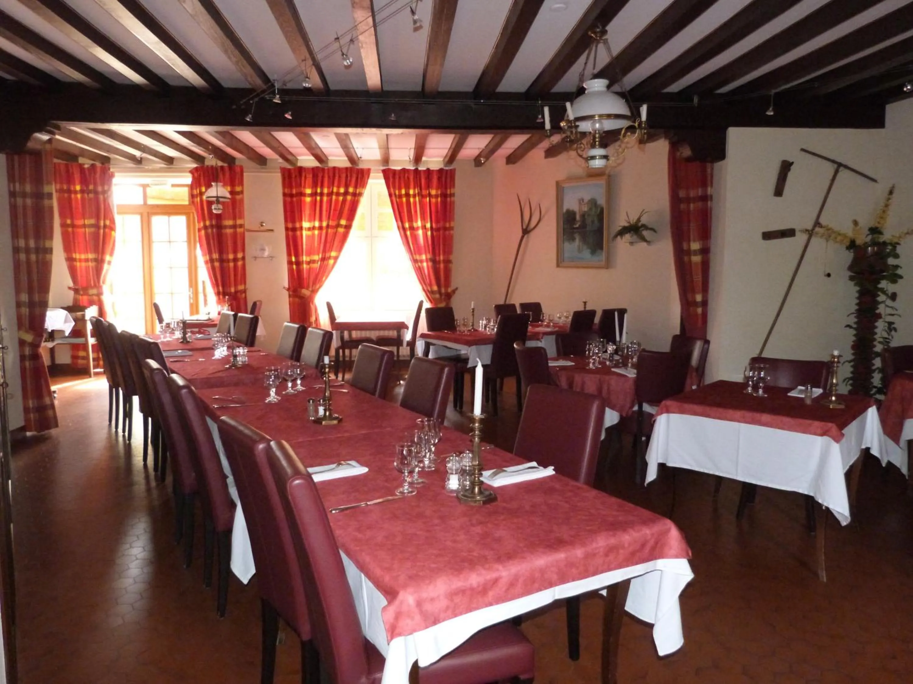 Restaurant/places to eat in Relais d'Auvergne