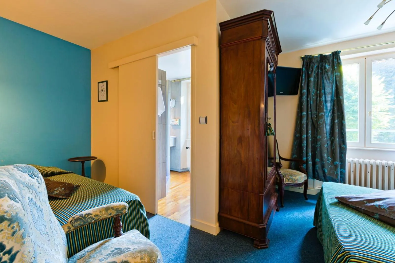 Bed in Relais d'Auvergne