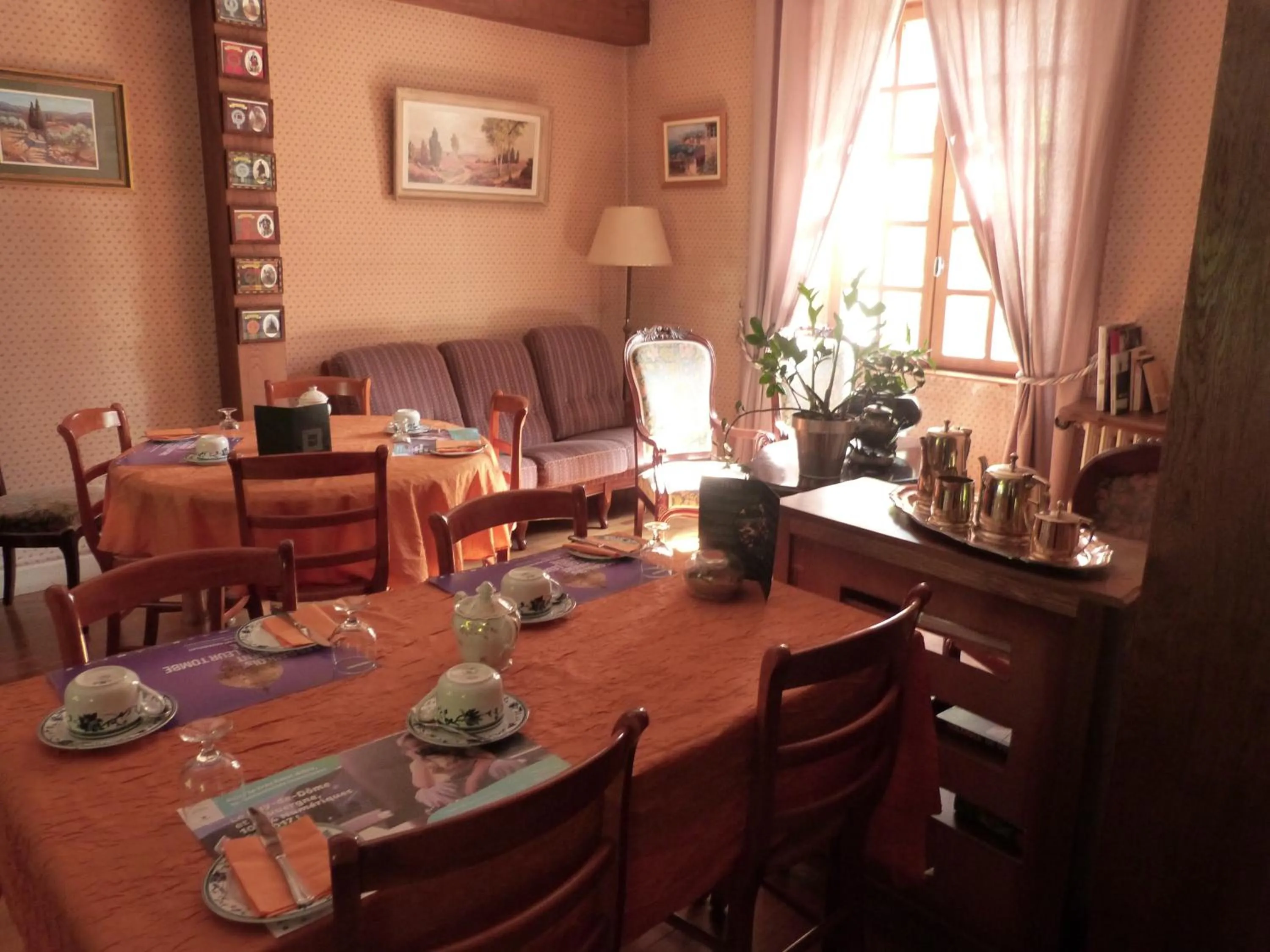 Buffet breakfast in Relais d'Auvergne