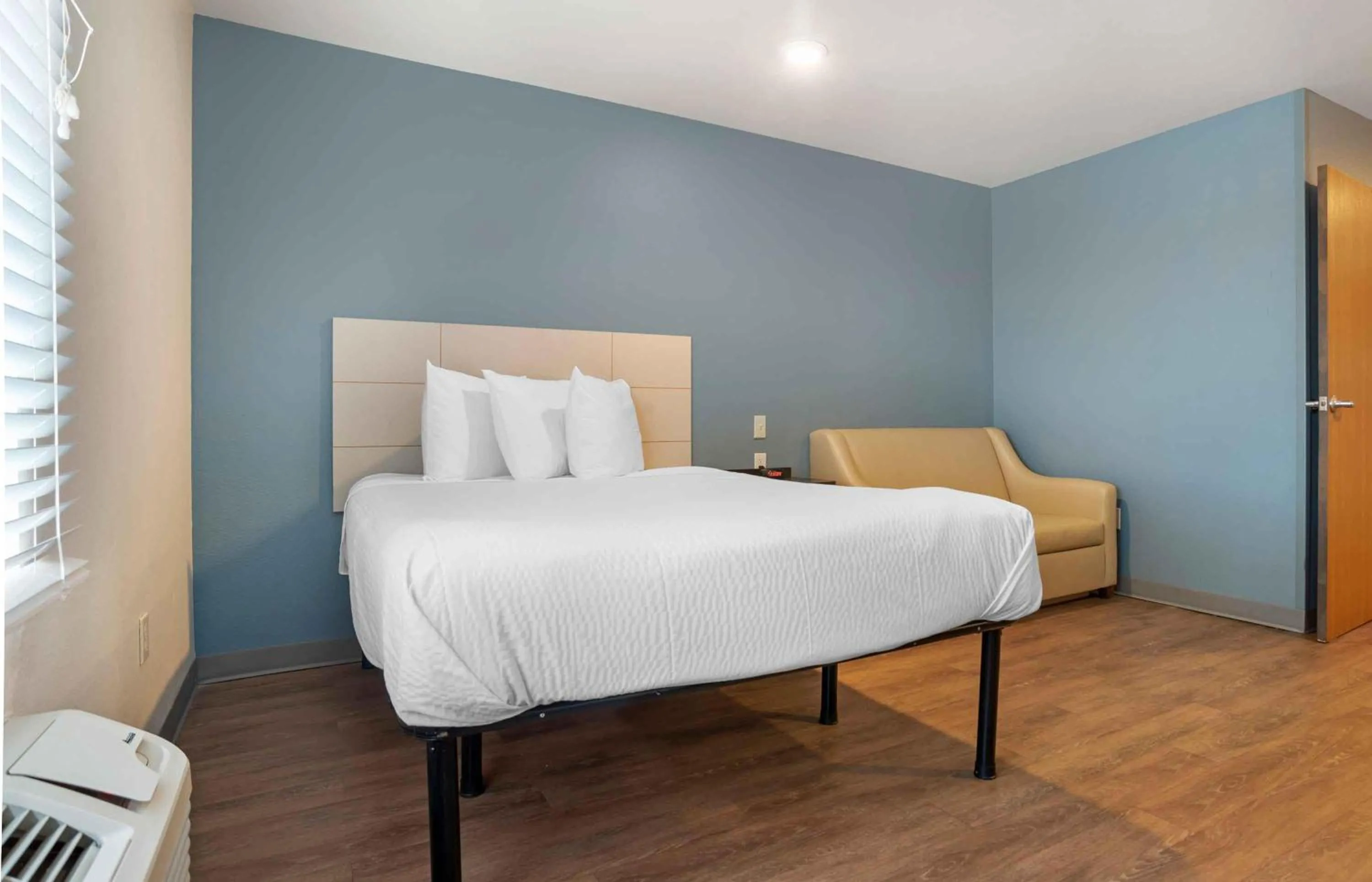 Bedroom, Bed in Extended Stay America Select Suites - Phoenix - Peoria - Sun City