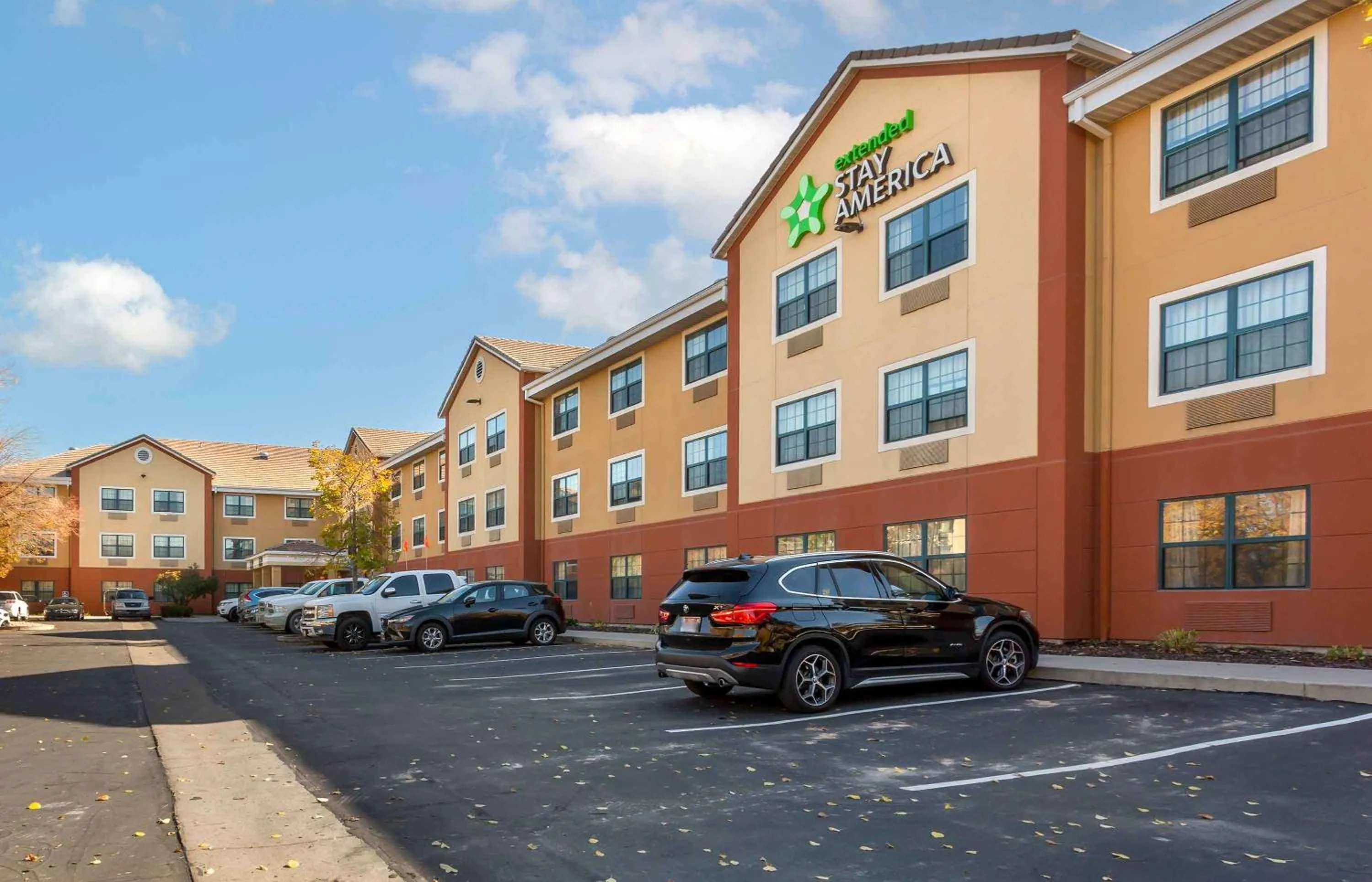 Property building in Extended Stay America Select Suites - Salt Lake City - Sandy