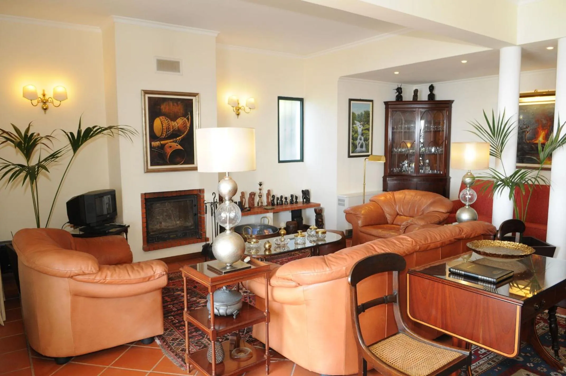 Living room in An uninterrupted 180 overlooking the Atlantic Ocean