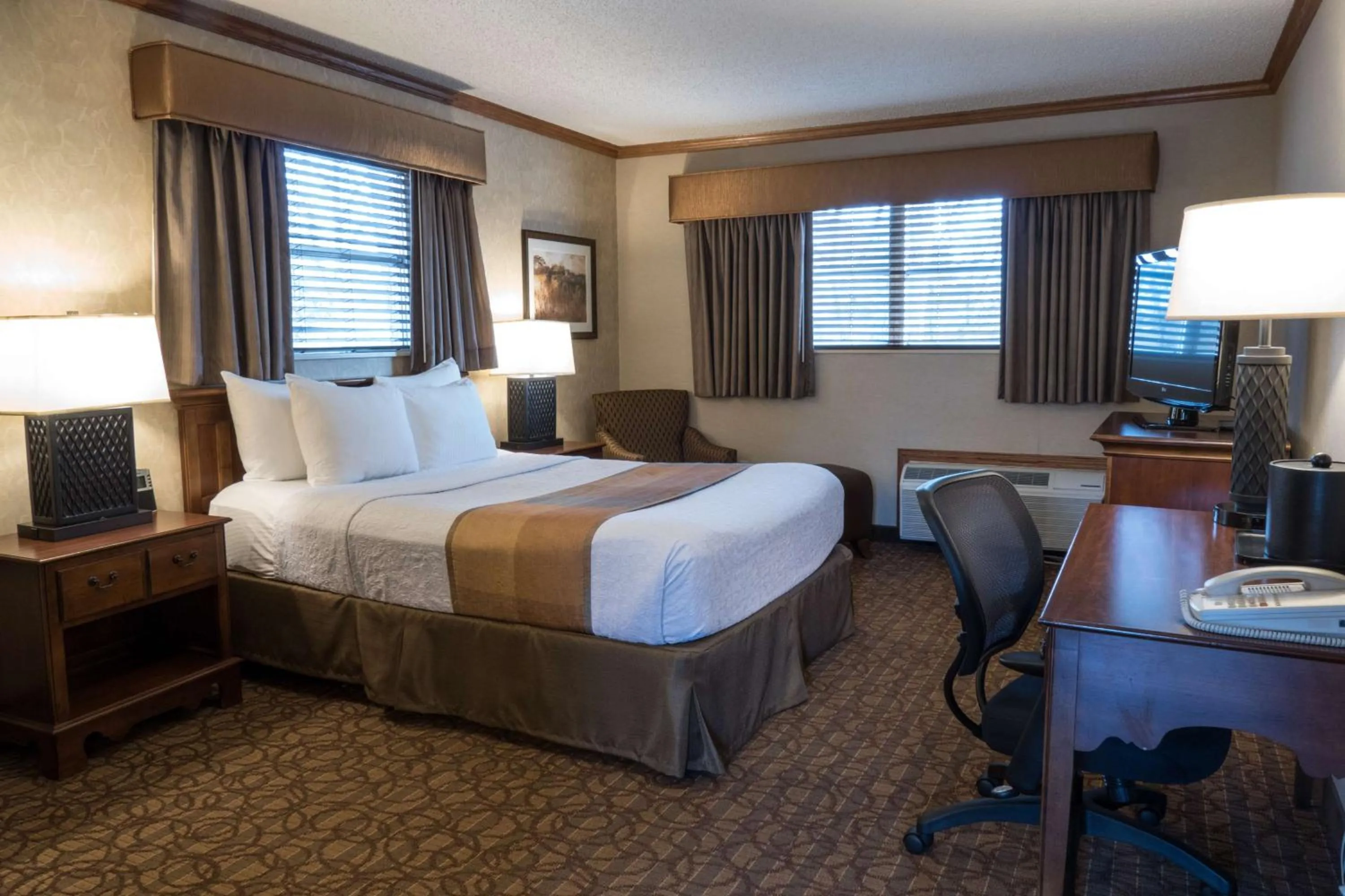 Bedroom, Bed in Best Western Inn of the Ozarks