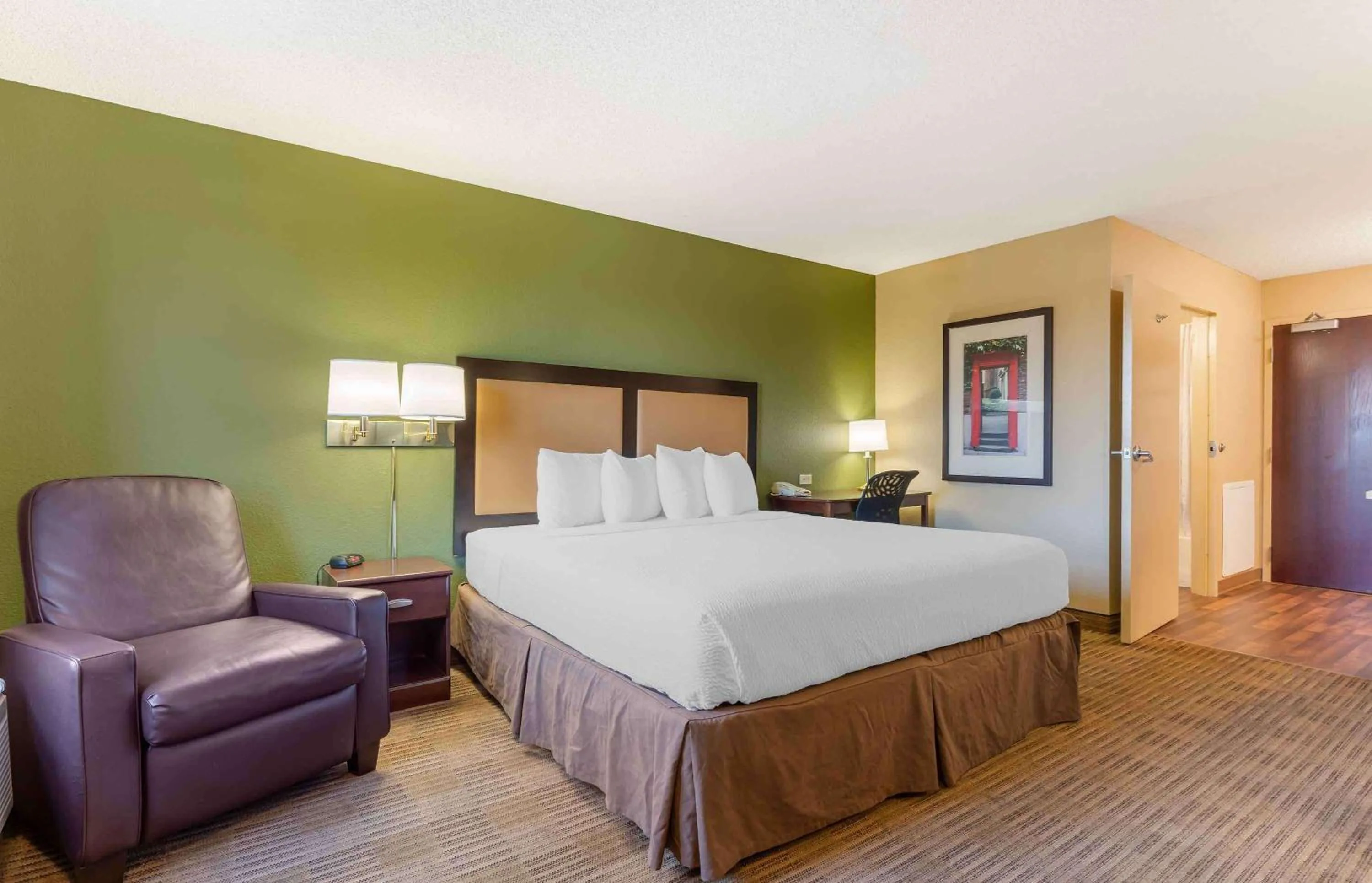 Bedroom, Bed in Extended Stay America Suites - Dublin - Hacienda Dr