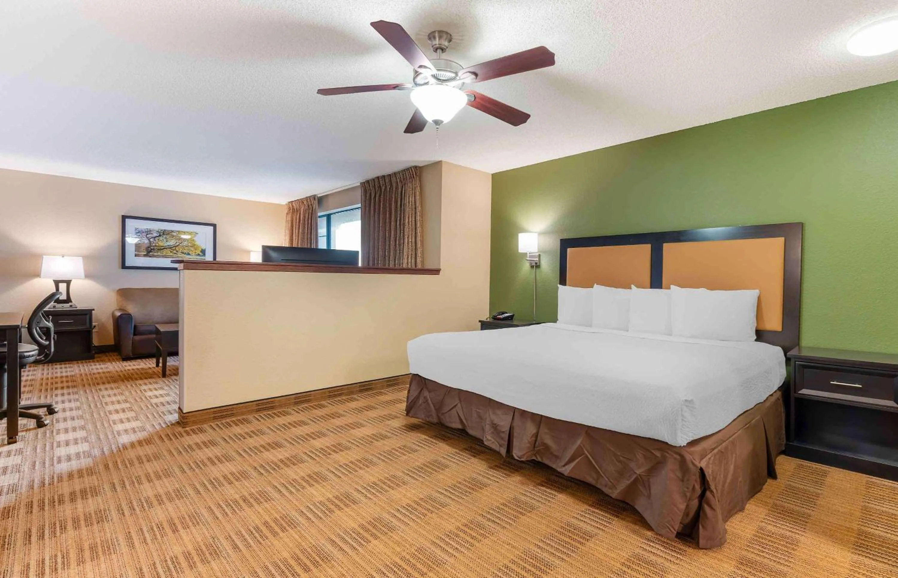 Bedroom, Bed in Extended Stay America Suites - Dublin - Hacienda Dr