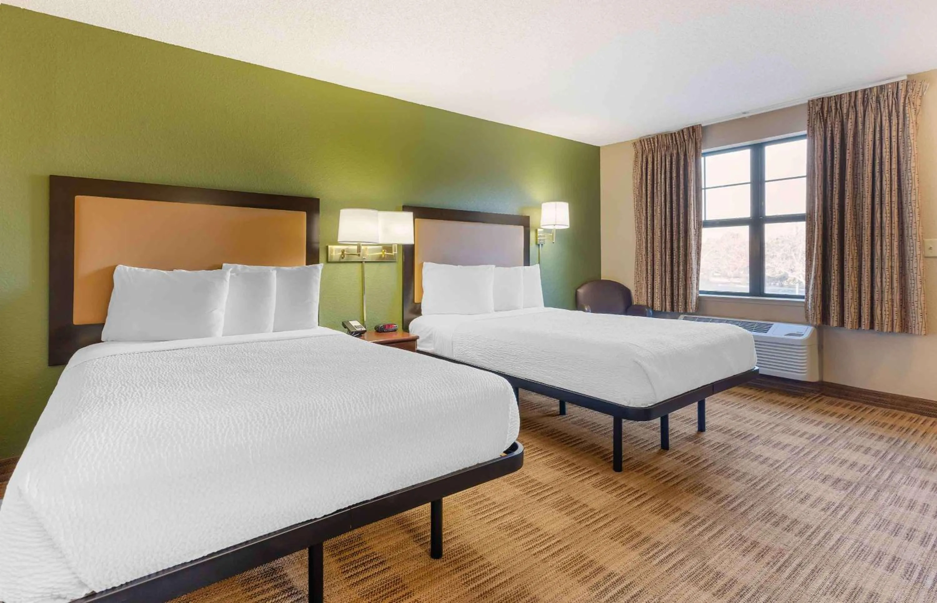 Bedroom, Bed in Extended Stay America Suites - Dublin - Hacienda Dr